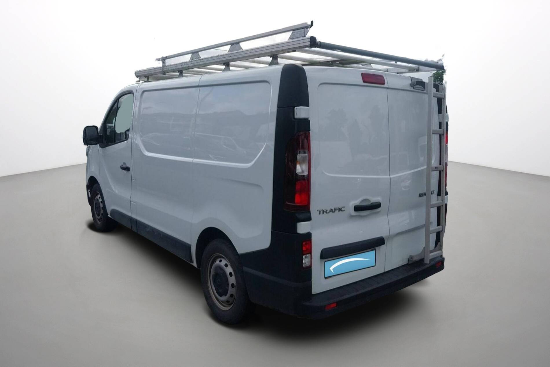 Vente en ligne Renault Trafic 3 Fourgon TRAFIC FGN L1H1 2800 KG BLUE DCI 110 au prix de 21 590 €