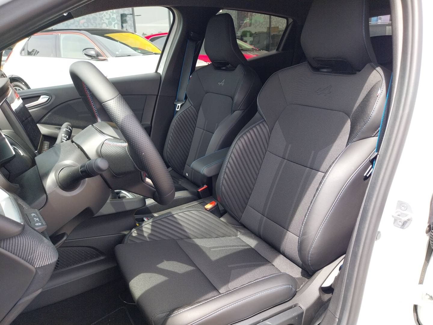 Vente en ligne Renault Clio esprit Alpine TCe 90 ch - 24 au prix de 21 491 €