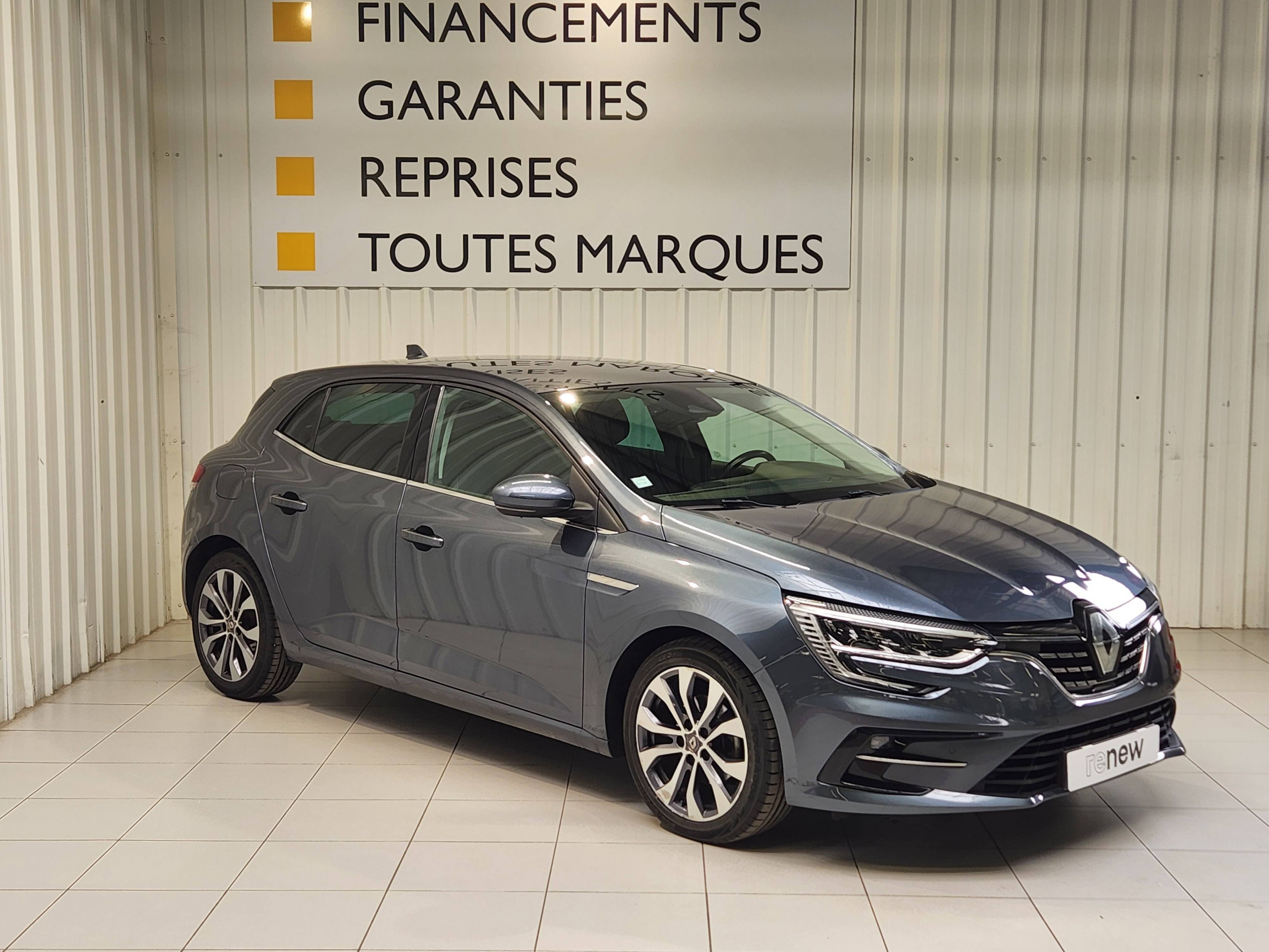 Vente en ligne Renault Megane 4 Mégane IV Berline Blue dCi 115 au prix de 16 790 €