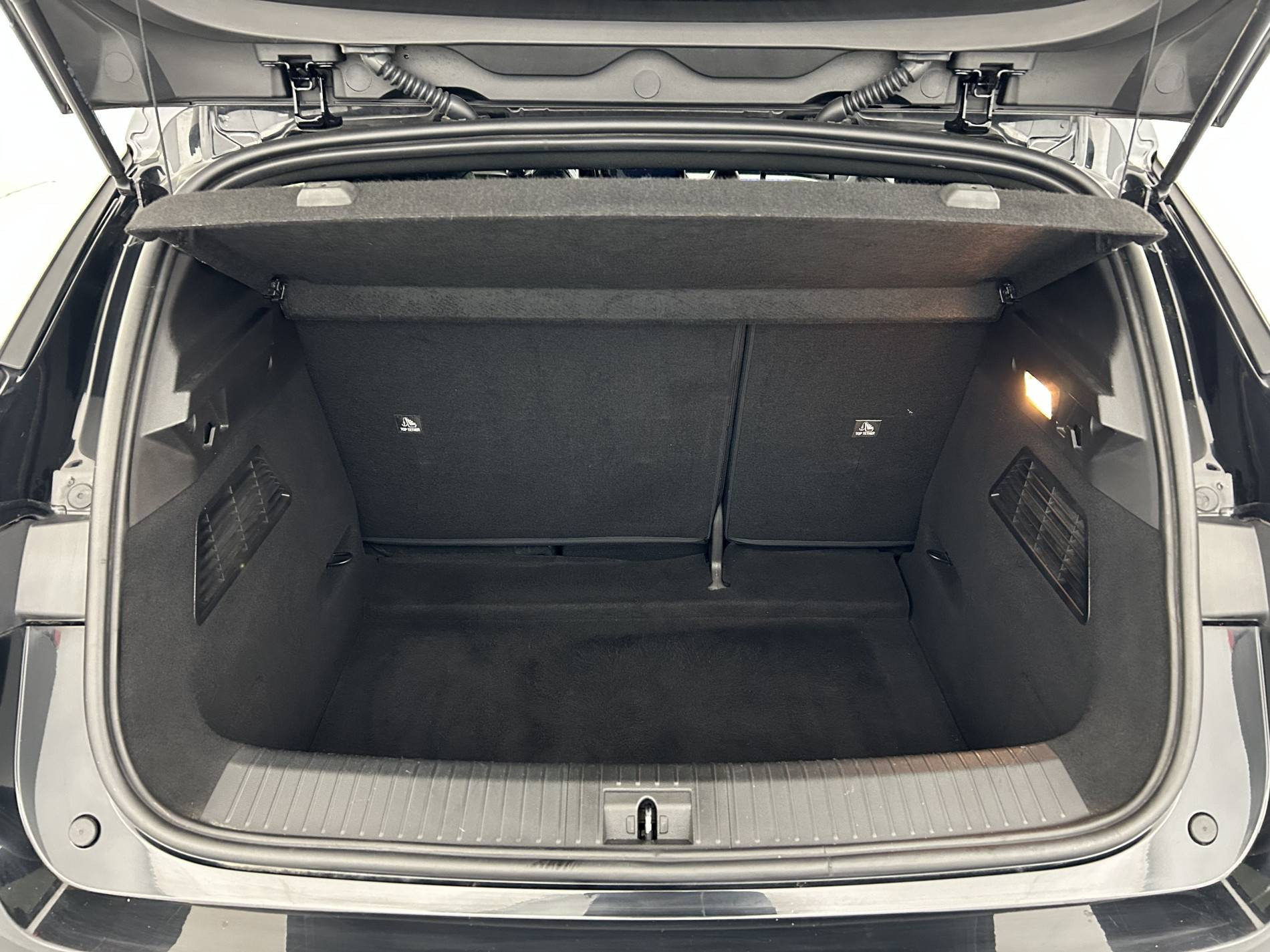 Vente en ligne Renault Megane E-Tech  EV60 220 ch super charge au prix de 21 990 €