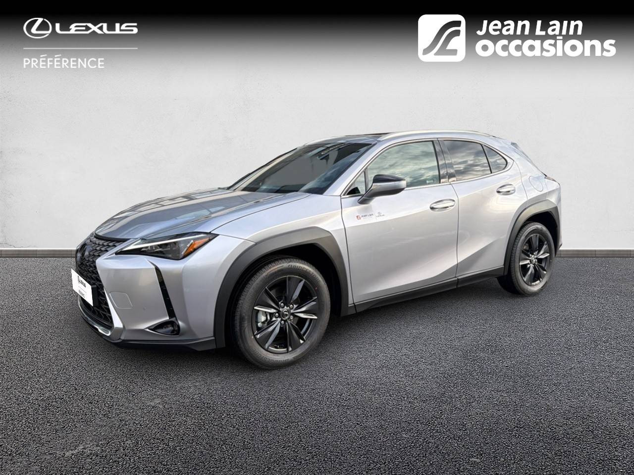 Vente en ligne LEXUS UX UX 300h 2WD Luxe de 2026 au prix de 42 900 €
