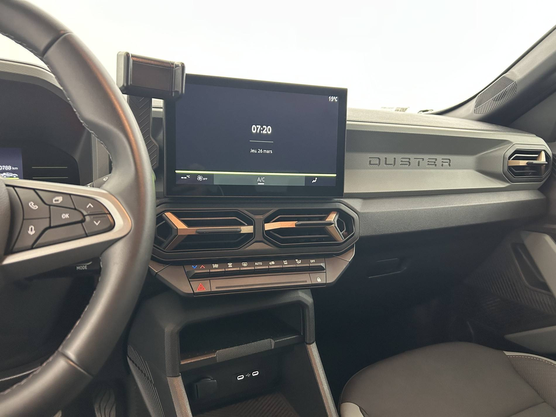 Vente en ligne Dacia Duster  Hybrid 140 au prix de 24 890 €