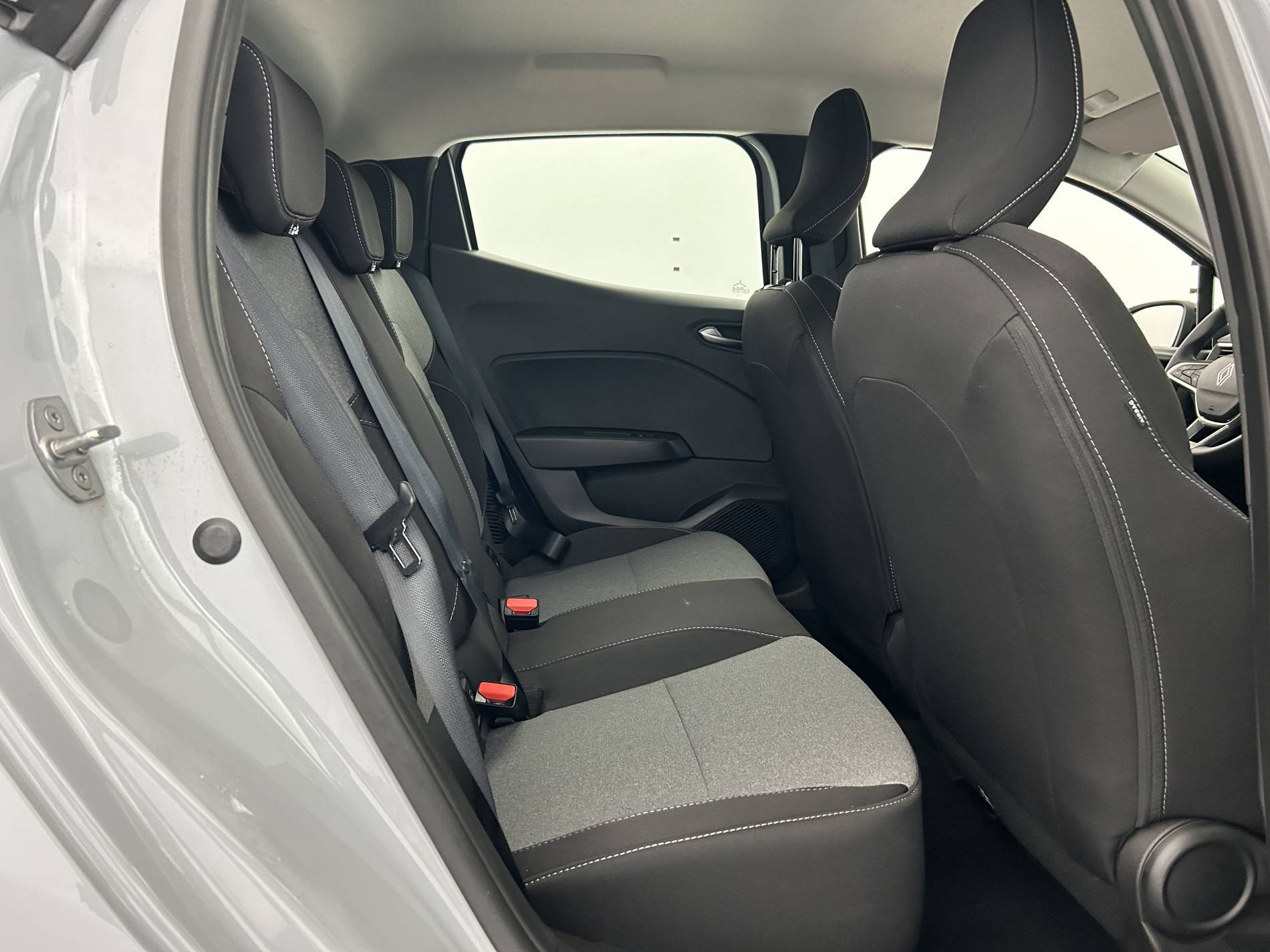 Vente en ligne Renault Clio 5 Clio E-Tech full hybrid 145 ch GSR2 au prix de 19 290 €