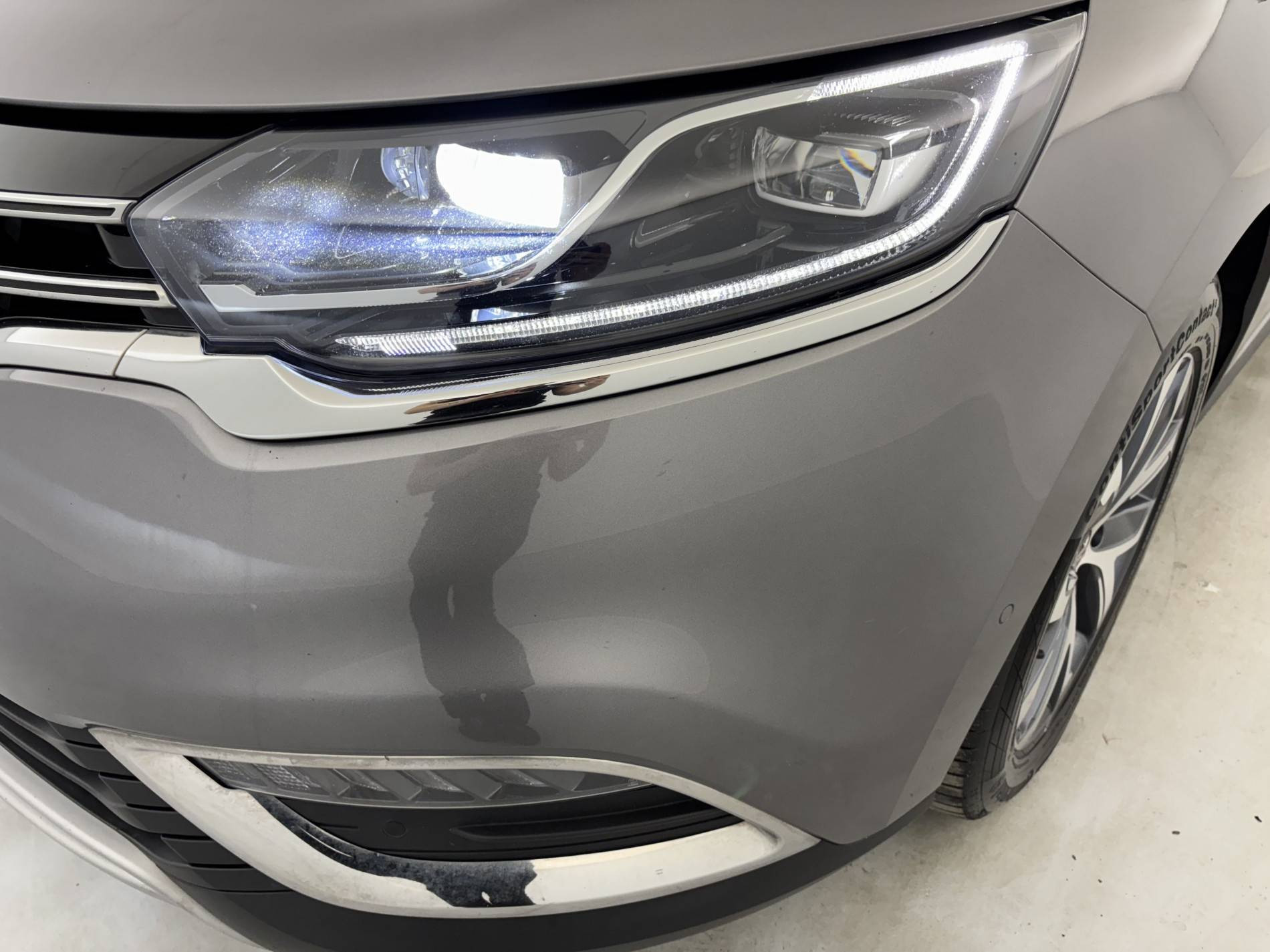 Vente en ligne Renault Espace 5 Espace dCi 160 Energy Twin Turbo au prix de 19 990 €