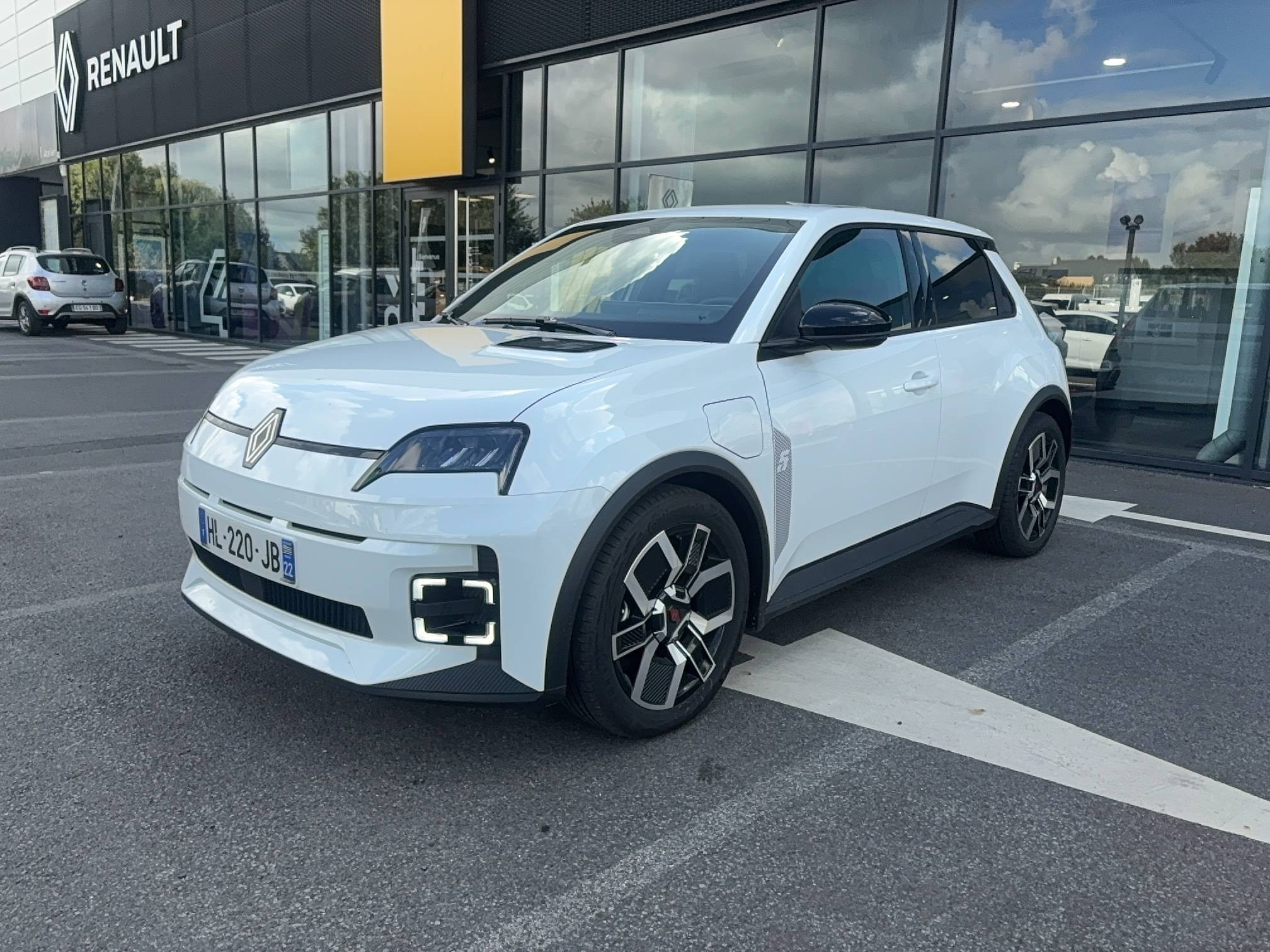 Vente en ligne Renault R5 E-Tech  120 ch autonomie urbaine au prix de 29 800 €
