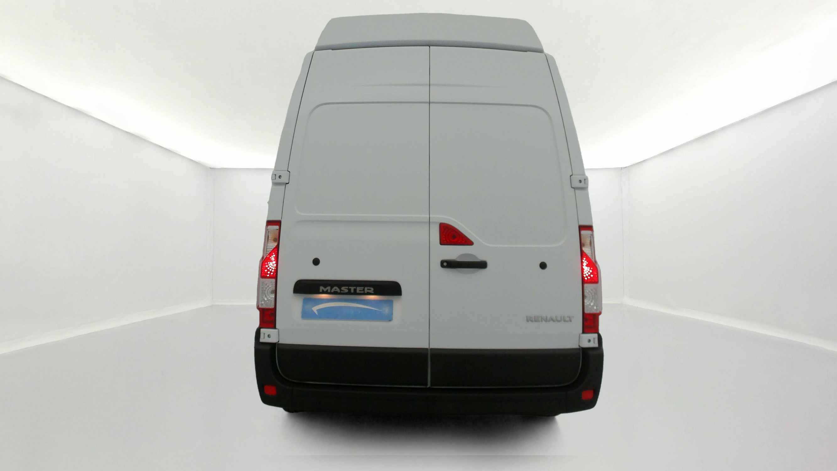 Vente en ligne Renault Master Fourgon MASTER FGN TRAC F3500 L3H3 BLUE DCI 135 au prix de 26 490 €
