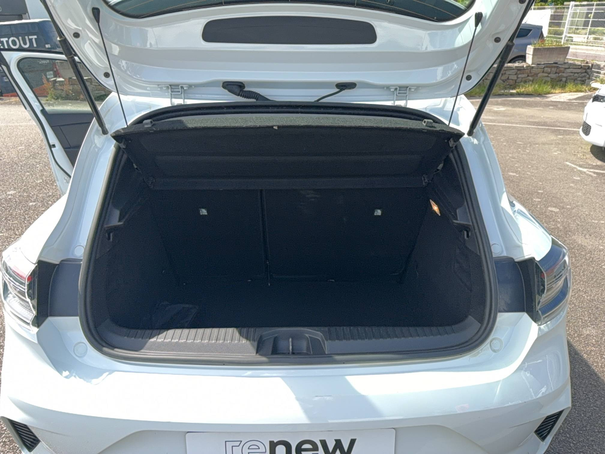 Vente en ligne Renault Clio 5 Clio TCe 100 GPL au prix de 16 490 €