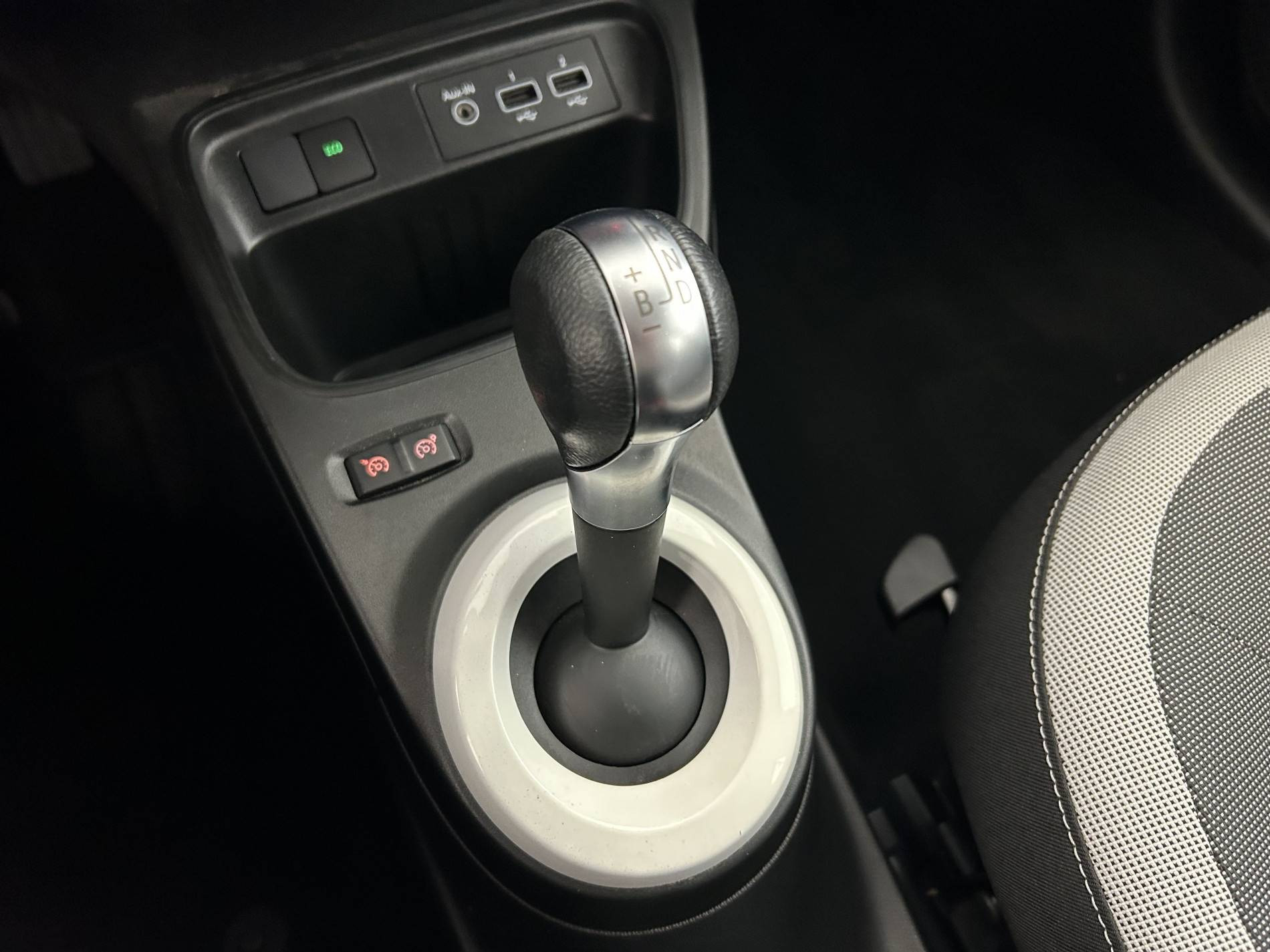 Vente en ligne Renault Twingo Electrique Twingo III E-Tech au prix de 10 890 €