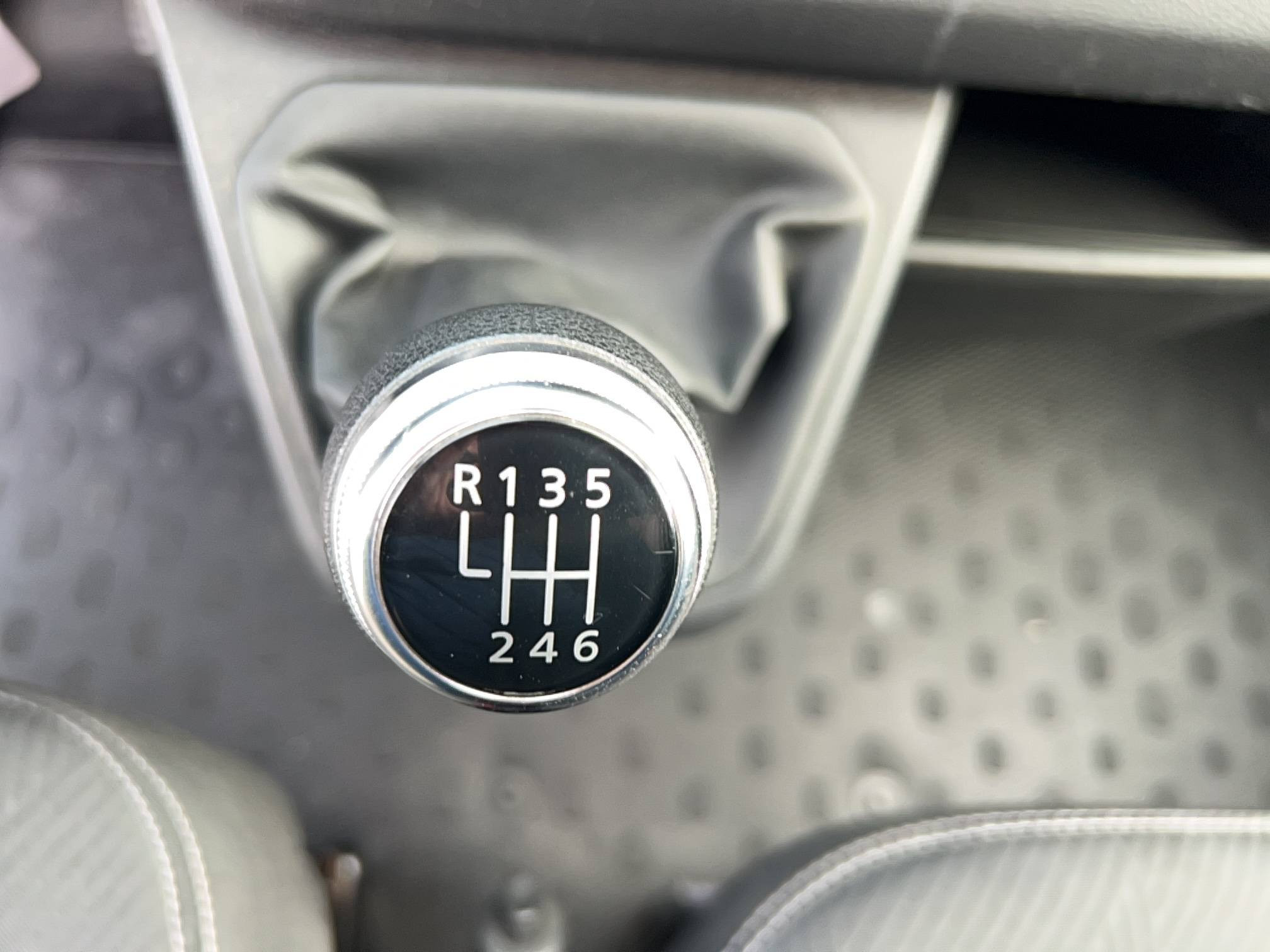 Vente en ligne Renault Trafic 3 Fourgon TRAFIC FGN L2H1 3000 KG BLUE DCI 130 au prix de 17 990 €