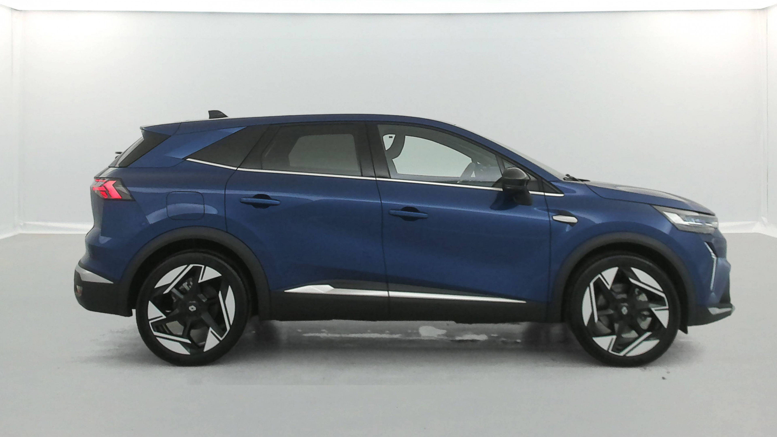 Vente en ligne Renault Symbioz  E-Tech full hybrid 160 ch au prix de 32 490 €