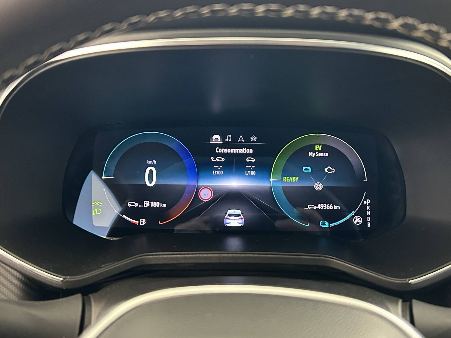 Vente en ligne Renault Clio 5 Clio E-Tech full hybrid 145 au prix de 18 990 €