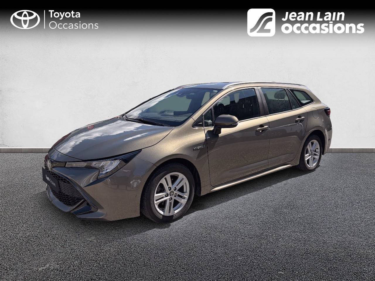 Vente en ligne TOYOTA COROLLA TOURING SPORTS HYBRIDE Corolla Touring Sports Hybride 122h Dynamic de 2019 au prix de 17 990 €