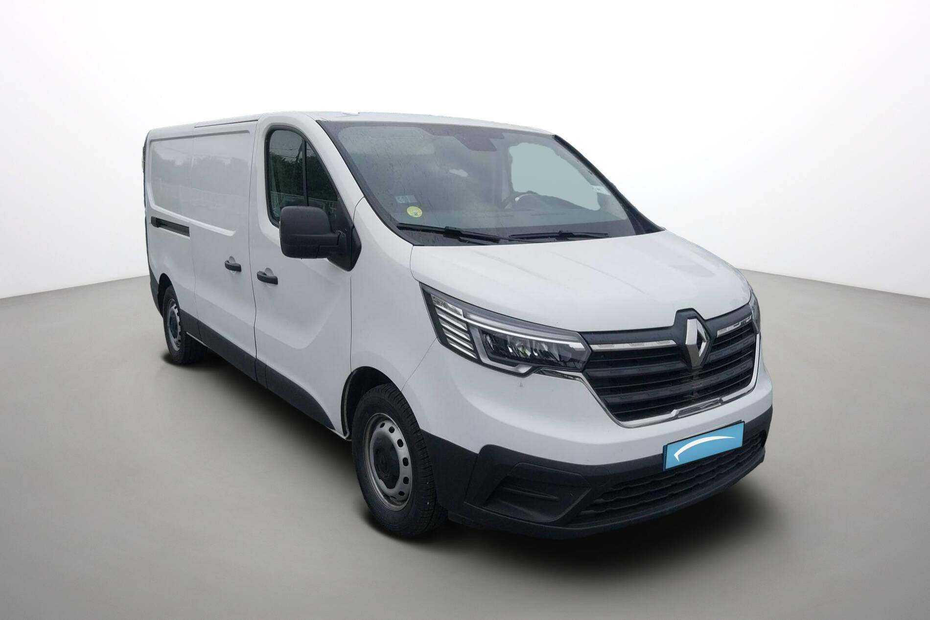 Vente en ligne Renault Trafic 3 Fourgon TRAFIC FGN L2H1 3000 KG BLUE DCI 130 au prix de 23 690 €