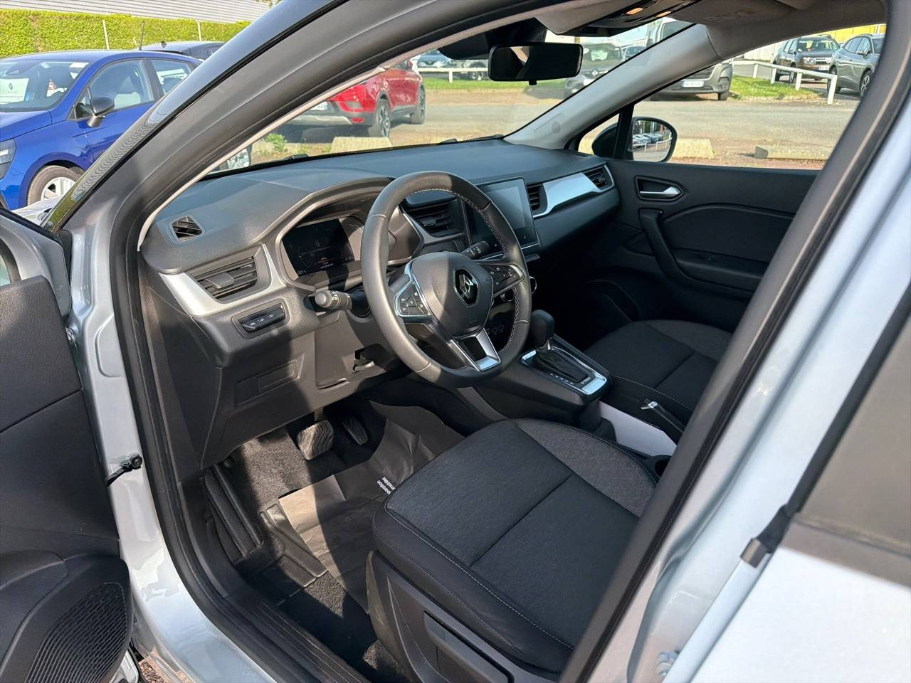 Vente en ligne Renault Captur  E-Tech hybride 145 au prix de 18 990 €