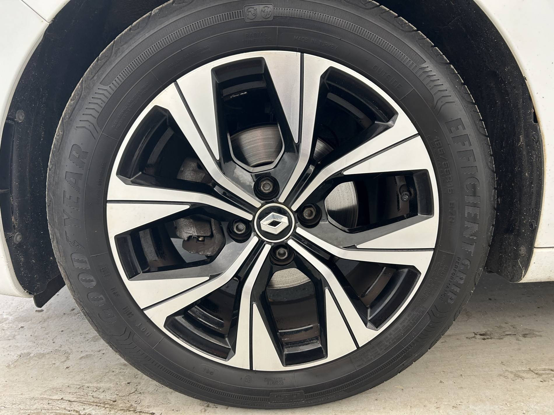 Vente en ligne Renault Clio 5 Clio SCe 65 au prix de 13 490 €