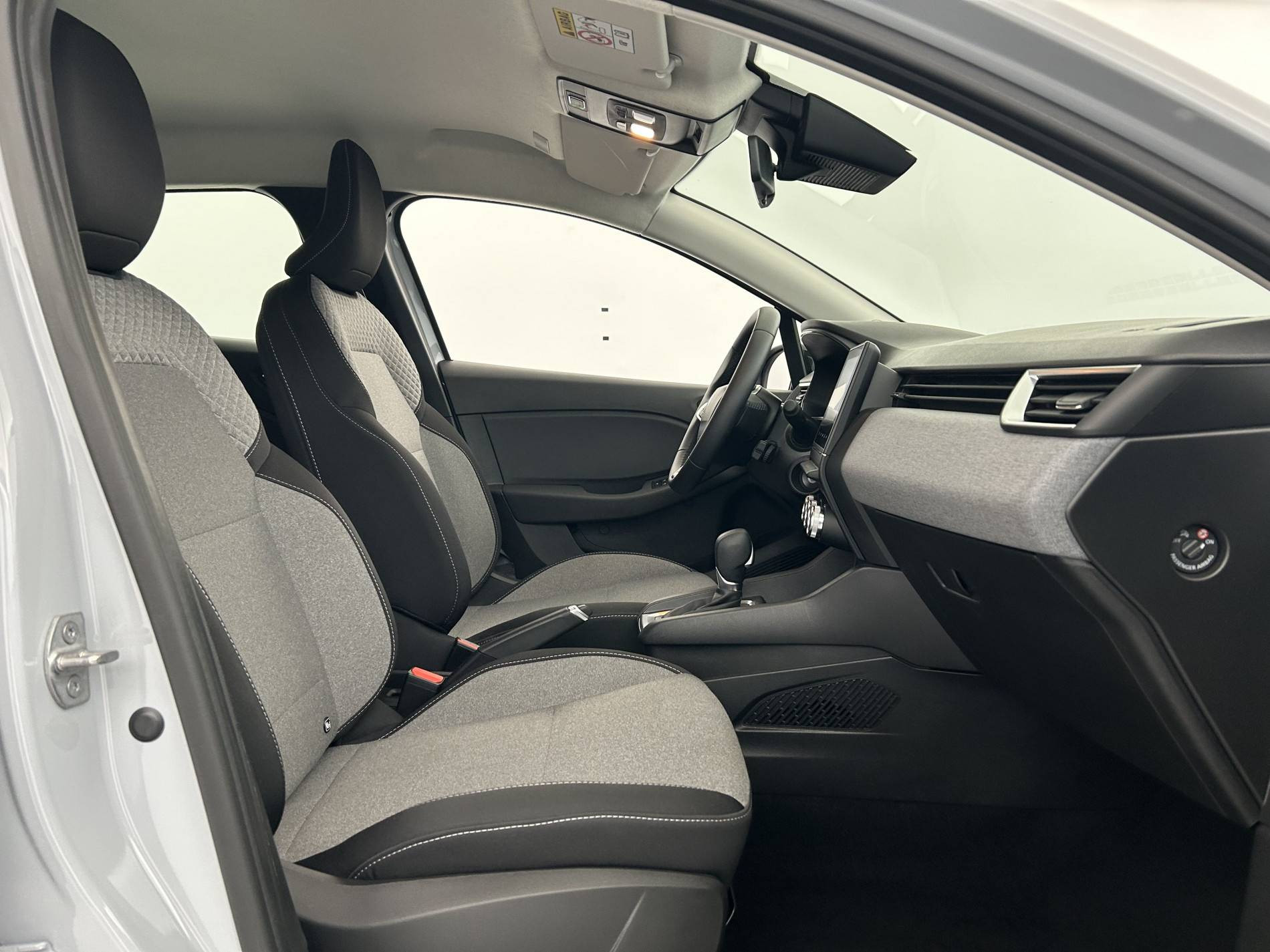 Vente en ligne Renault Clio 5 Clio E-Tech full hybrid 145 ch GSR2 au prix de 18 990 €