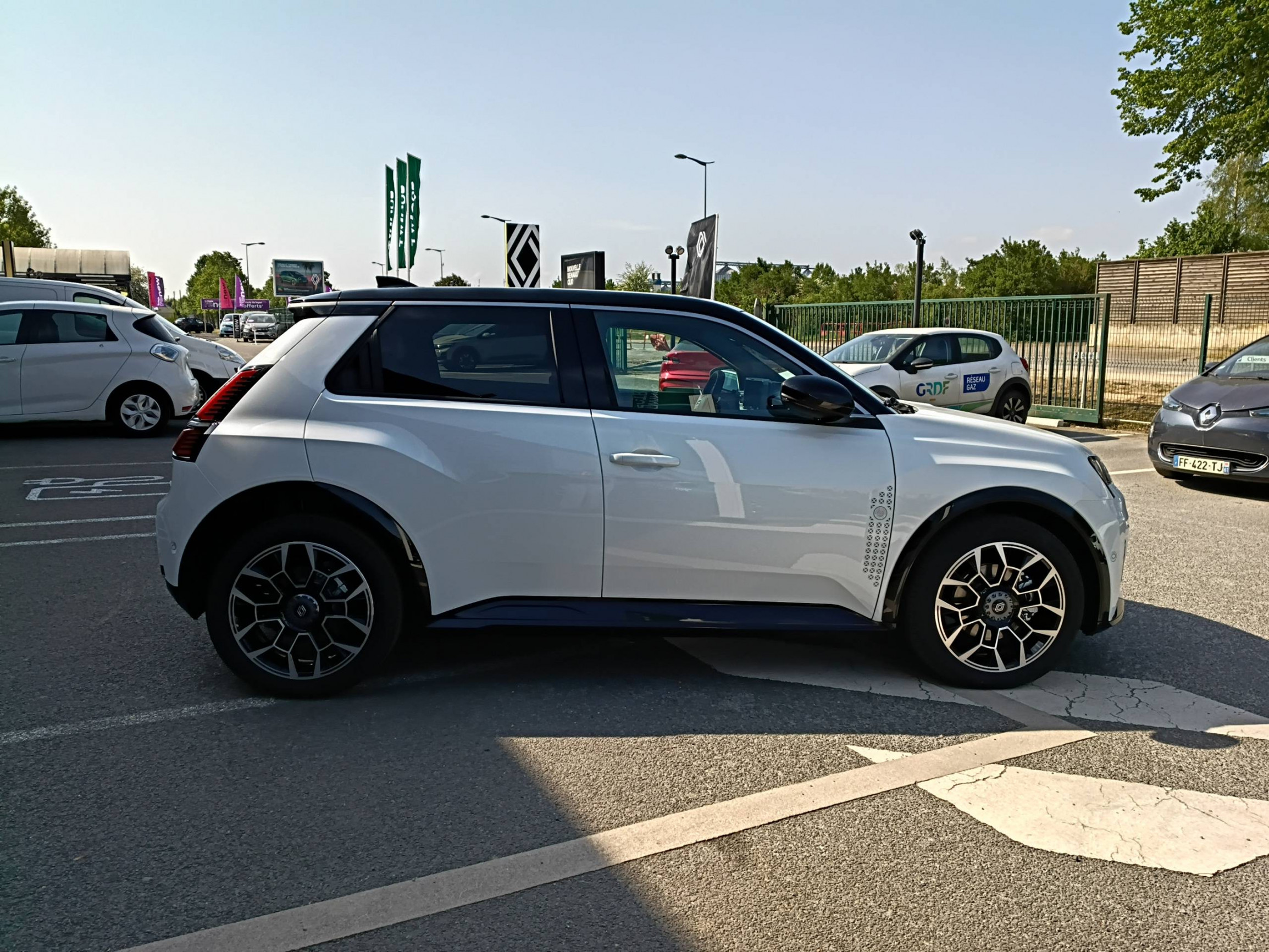 Vente en ligne Renault R5 E-Tech  150 ch autonomie confort au prix de 36 490 €