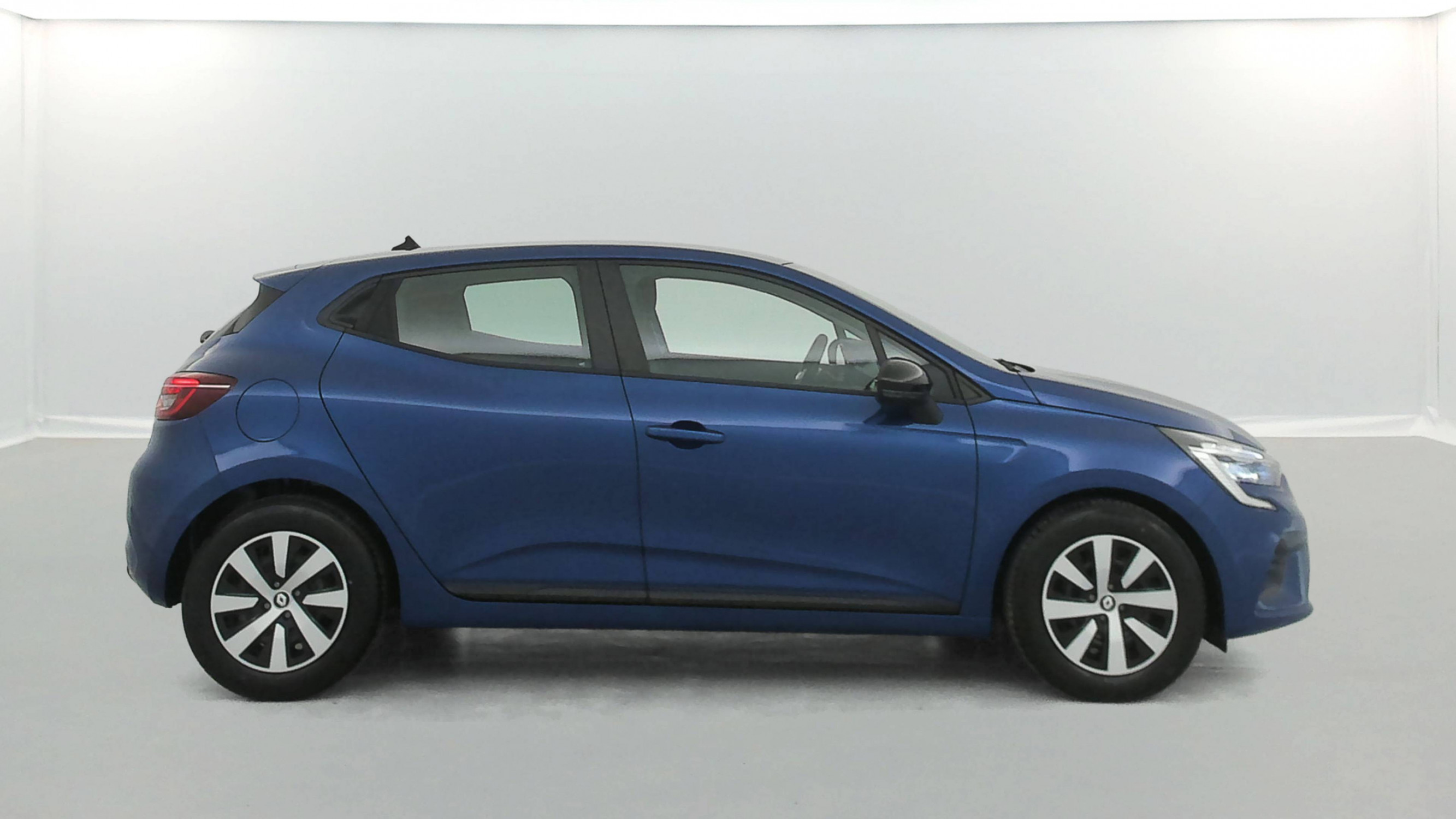 Vente en ligne Renault Clio 5 Clio TCe 90 au prix de 15 490 €