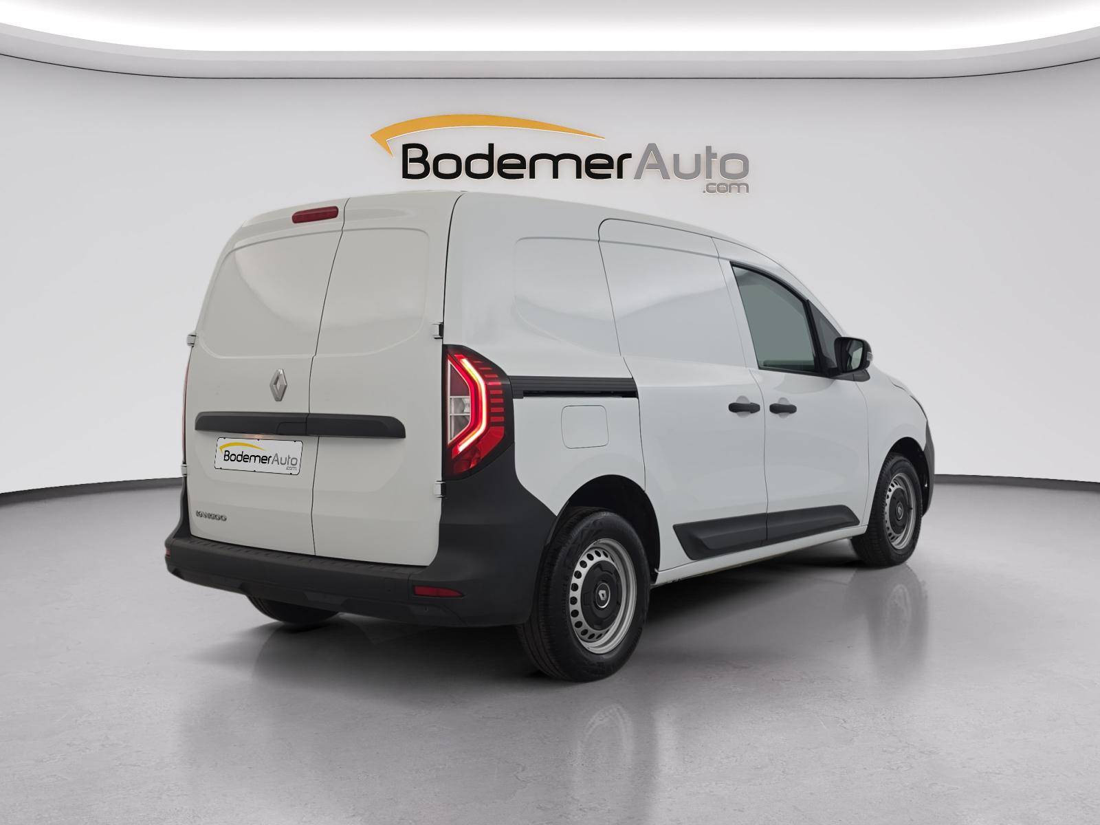 Vente en ligne Renault Kangoo Van  BLUE DCI 95 EDC au prix de 16 491 €