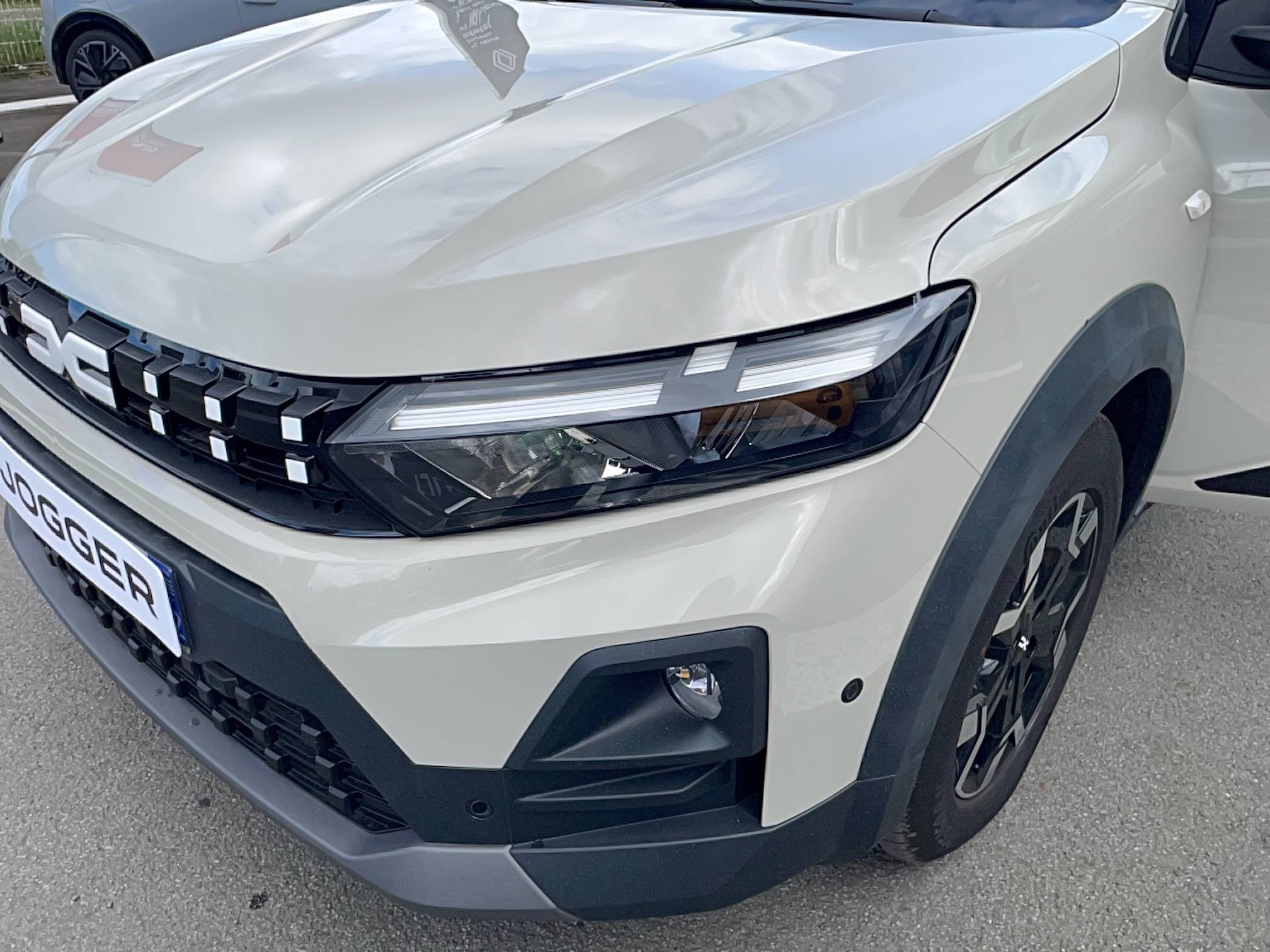 Vente en ligne Dacia Jogger  155 7 pl au prix de 28 990 €