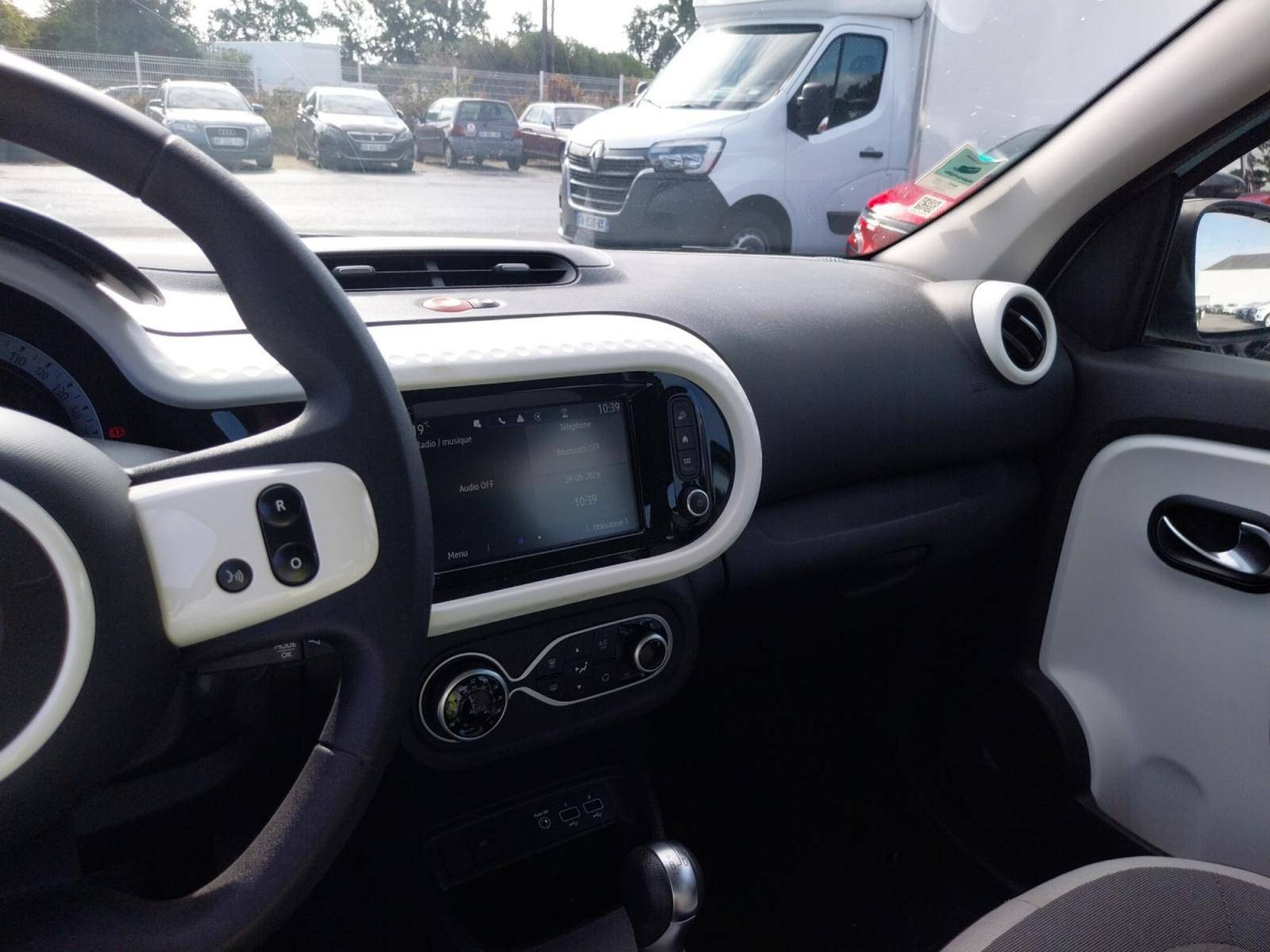 Vente en ligne Renault Twingo Electrique Twingo III E-Tech au prix de 13 890 €