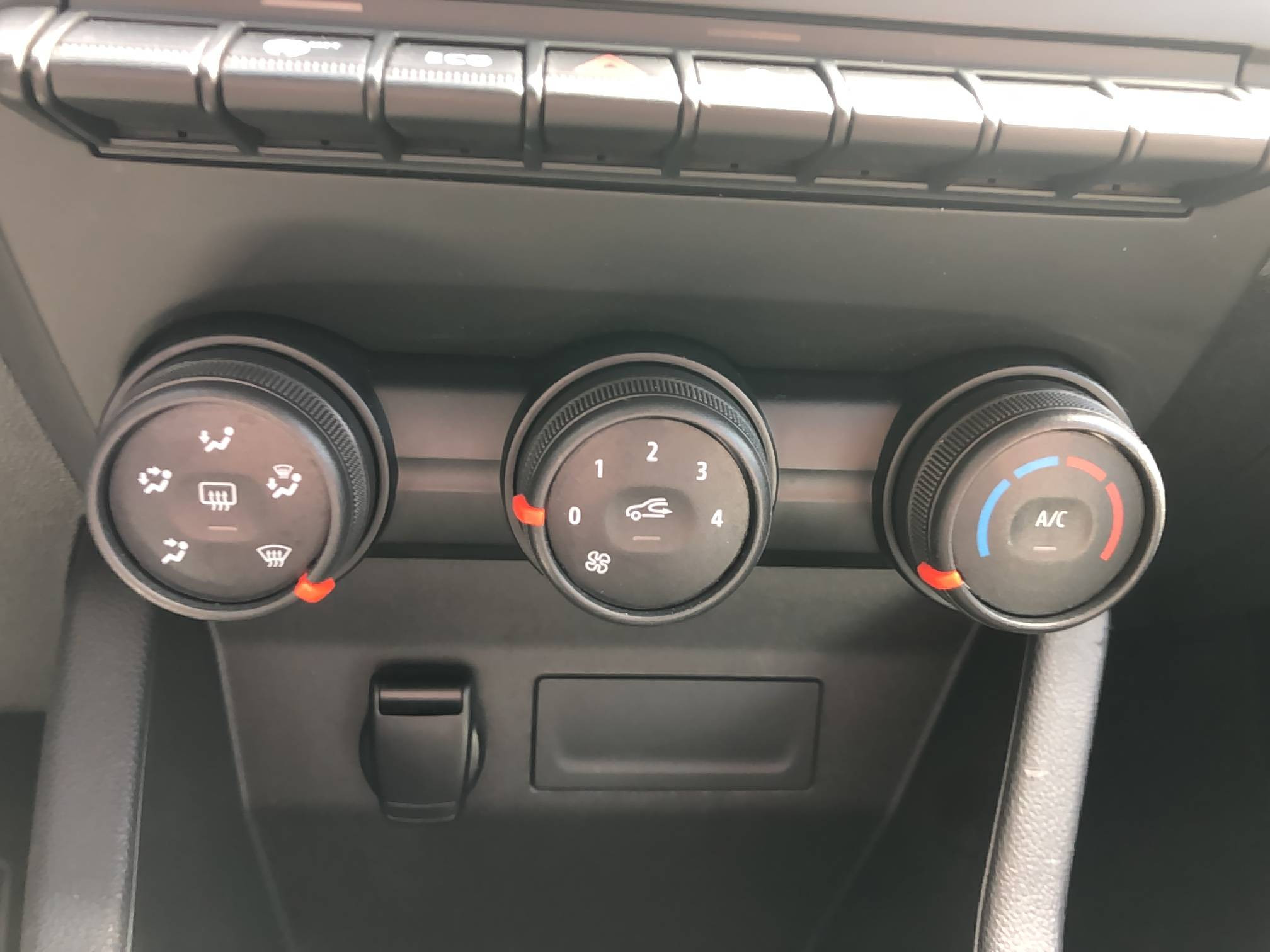 Vente en ligne Renault Clio 5 CLIO SOCIETE BLUE DCI 85 au prix de 10 490 €