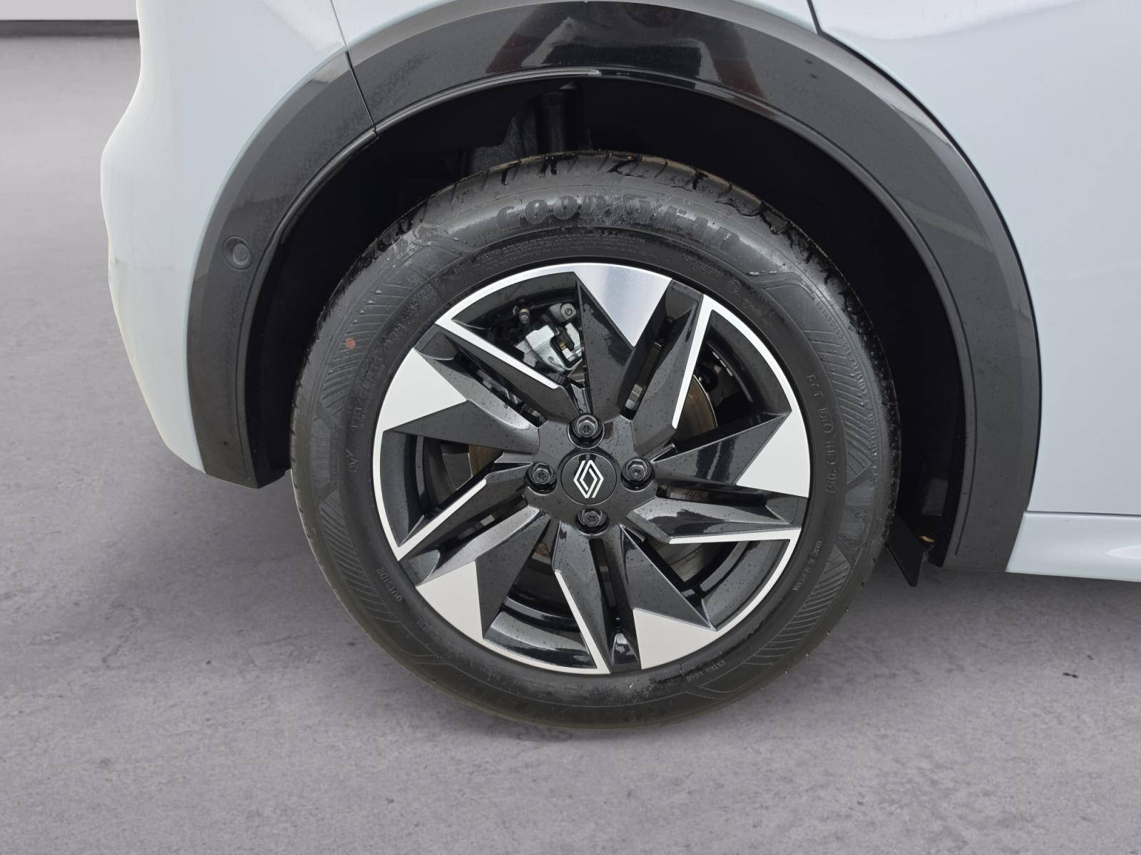 Vente en ligne Renault Clio 6 Clio E-Tech full hybrid 160 ch au prix de 26 490 €