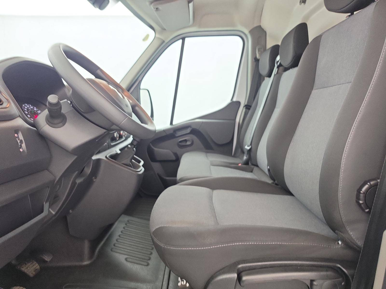 Vente en ligne Renault Master Fourgon MASTER FGN TRAC F3500 L2H2 BLUE DCI 135 au prix de 23 890 €