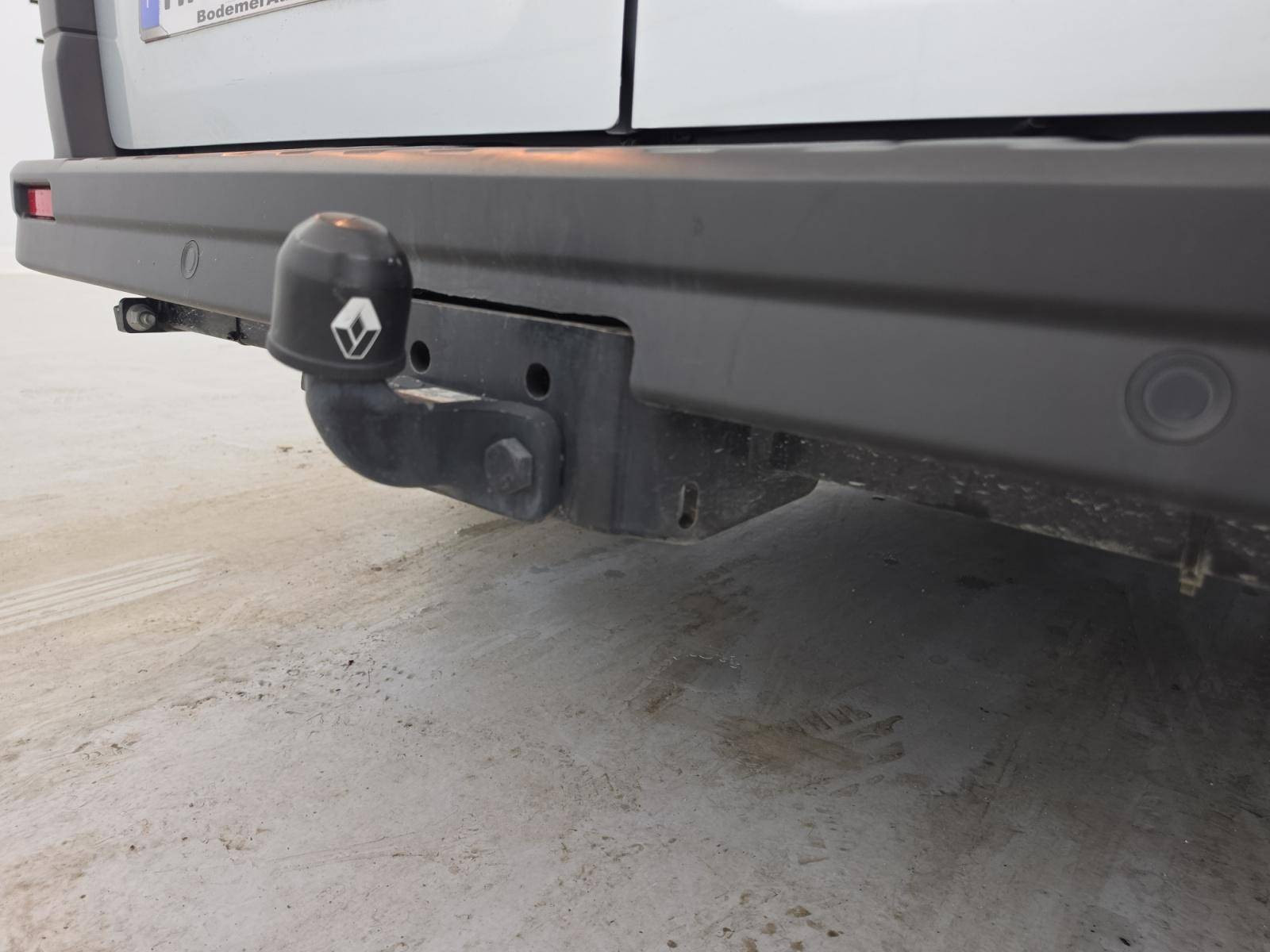 Vente en ligne Renault Trafic 3 Fourgon TRAFIC FG BLUE DCI 170 L1H1 2T8 AUTO au prix de 32 490 €