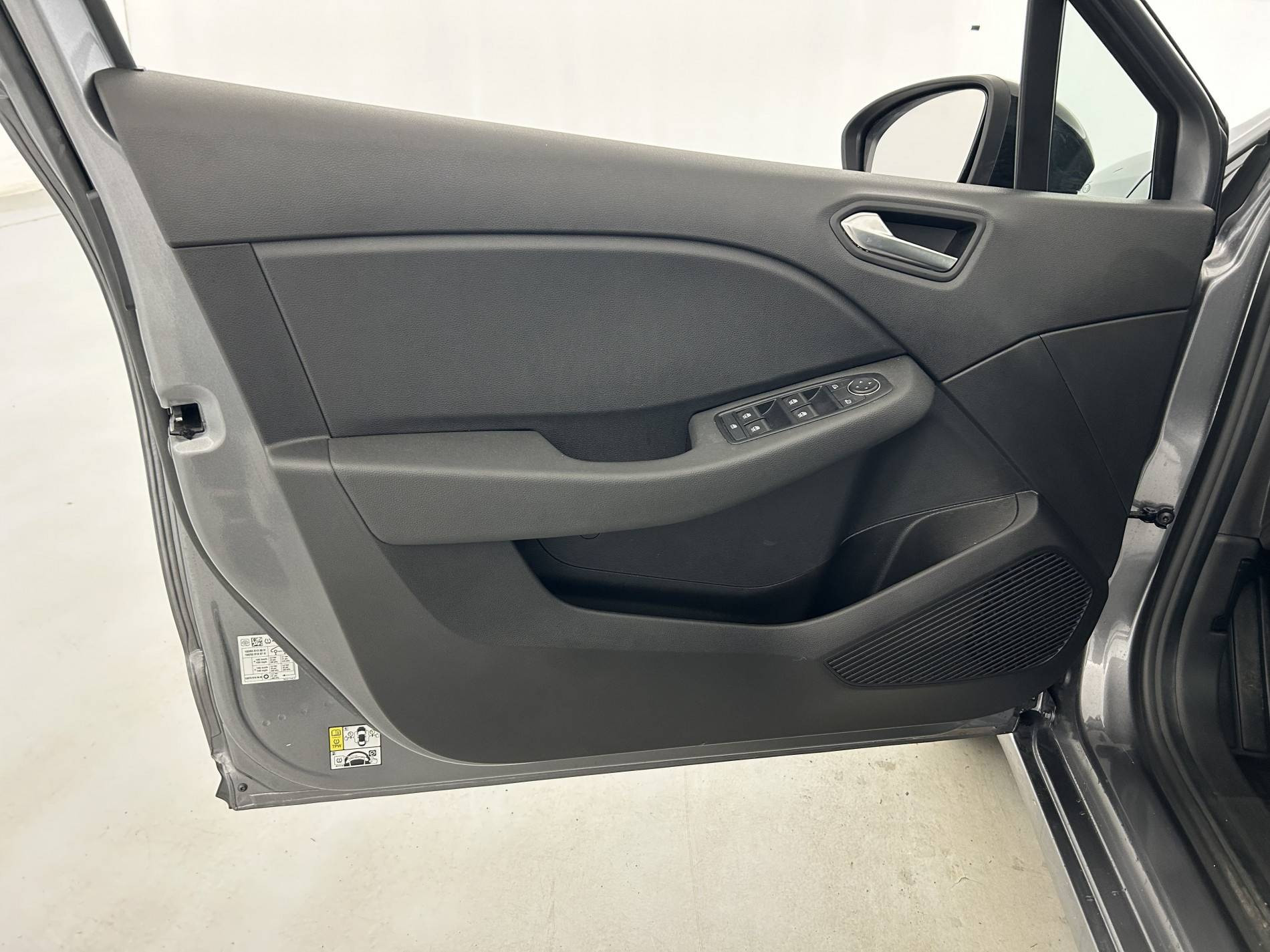 Vente en ligne Renault Clio 5 Clio E-Tech full hybrid 145 ch GSR2 au prix de 19 990 €