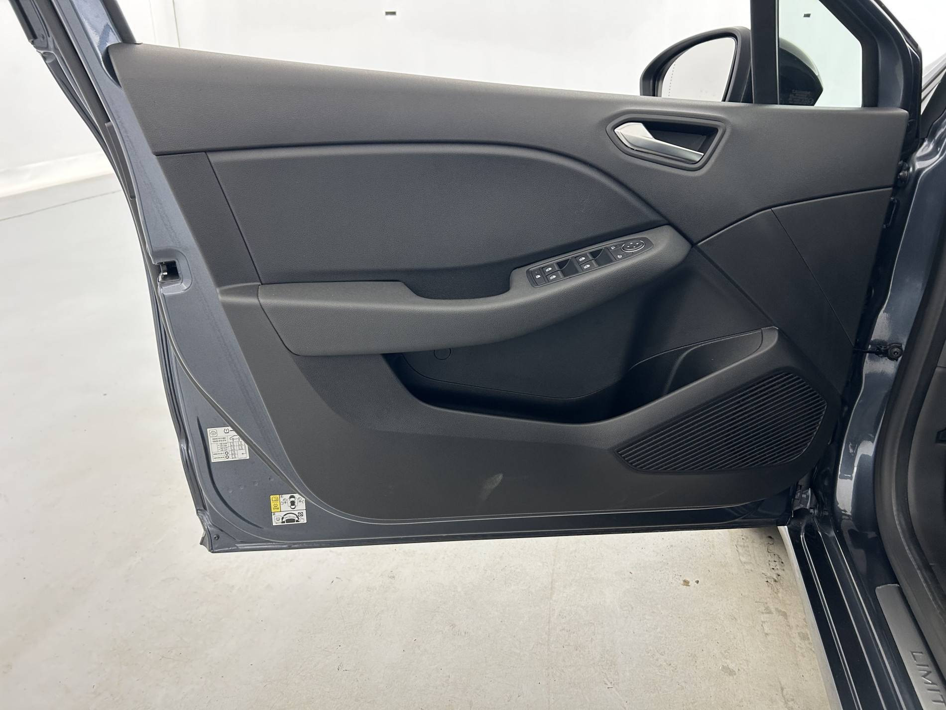 Vente en ligne Renault Clio 5 Clio TCe 90 - 21N au prix de 14 990 €