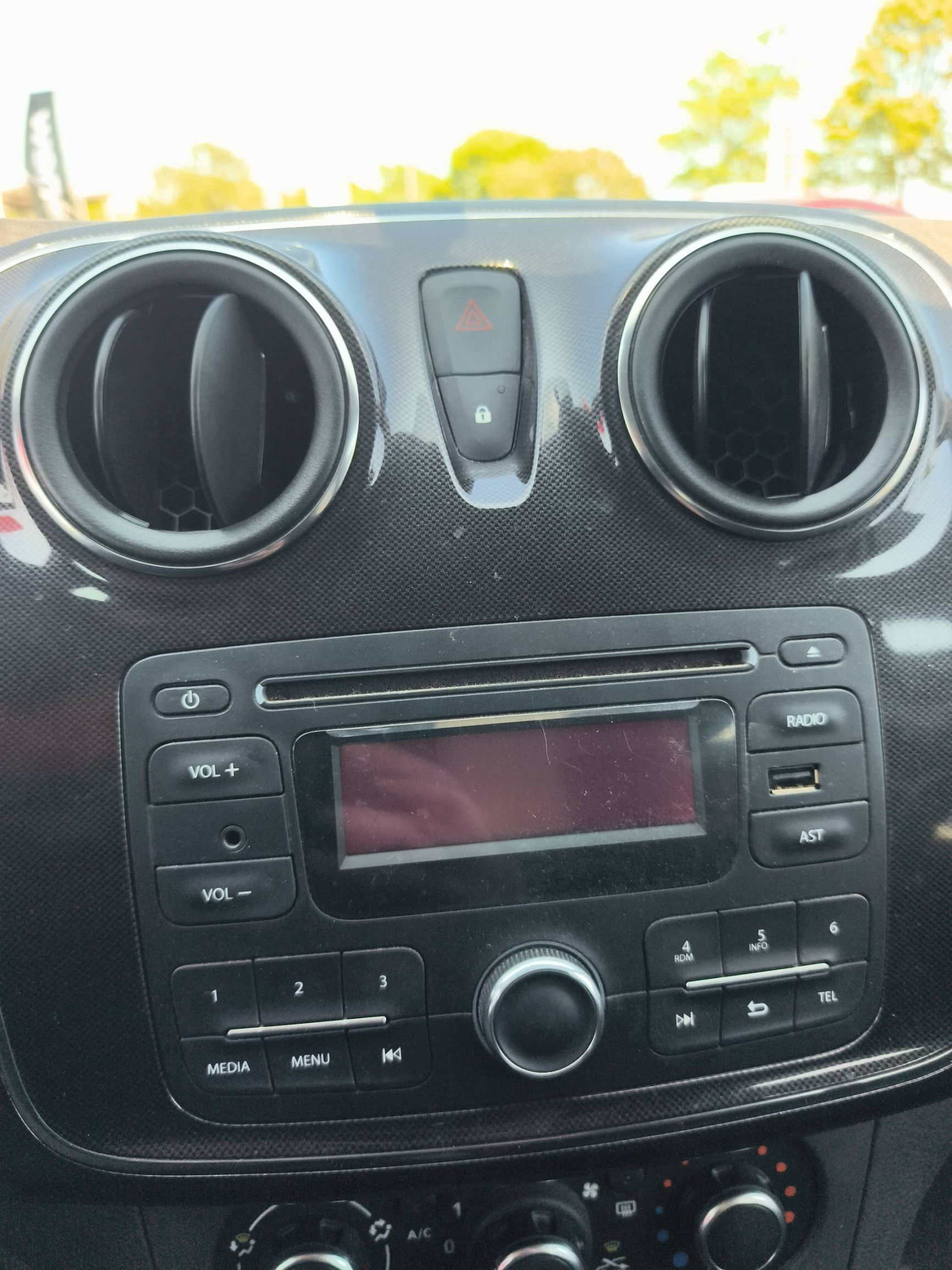 Vente en ligne Dacia Logan 2  TCe 90 au prix de 10 490 €