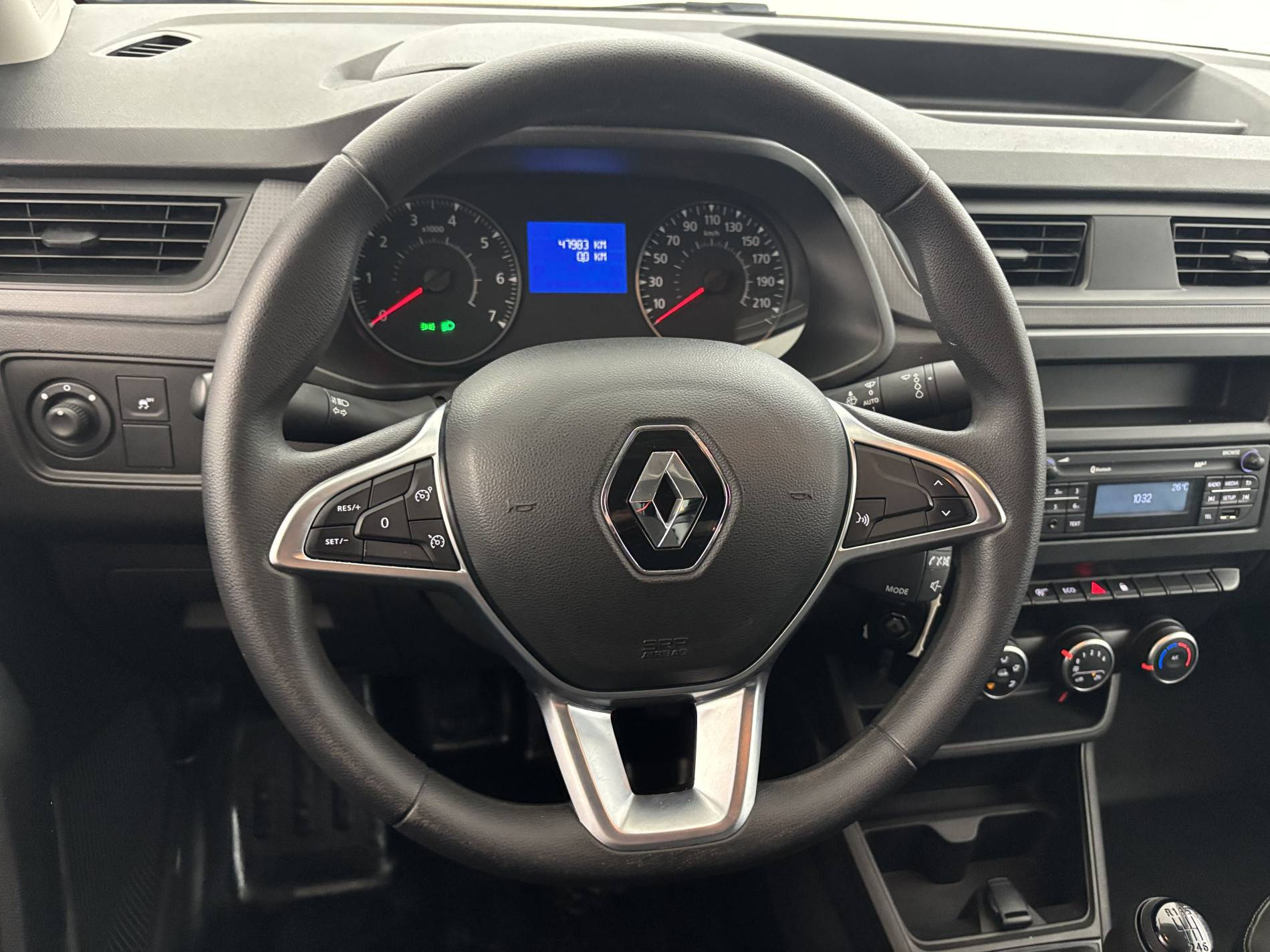 Vente en ligne Renault Express Van  BLUE DCI 95 au prix de 13 590 €