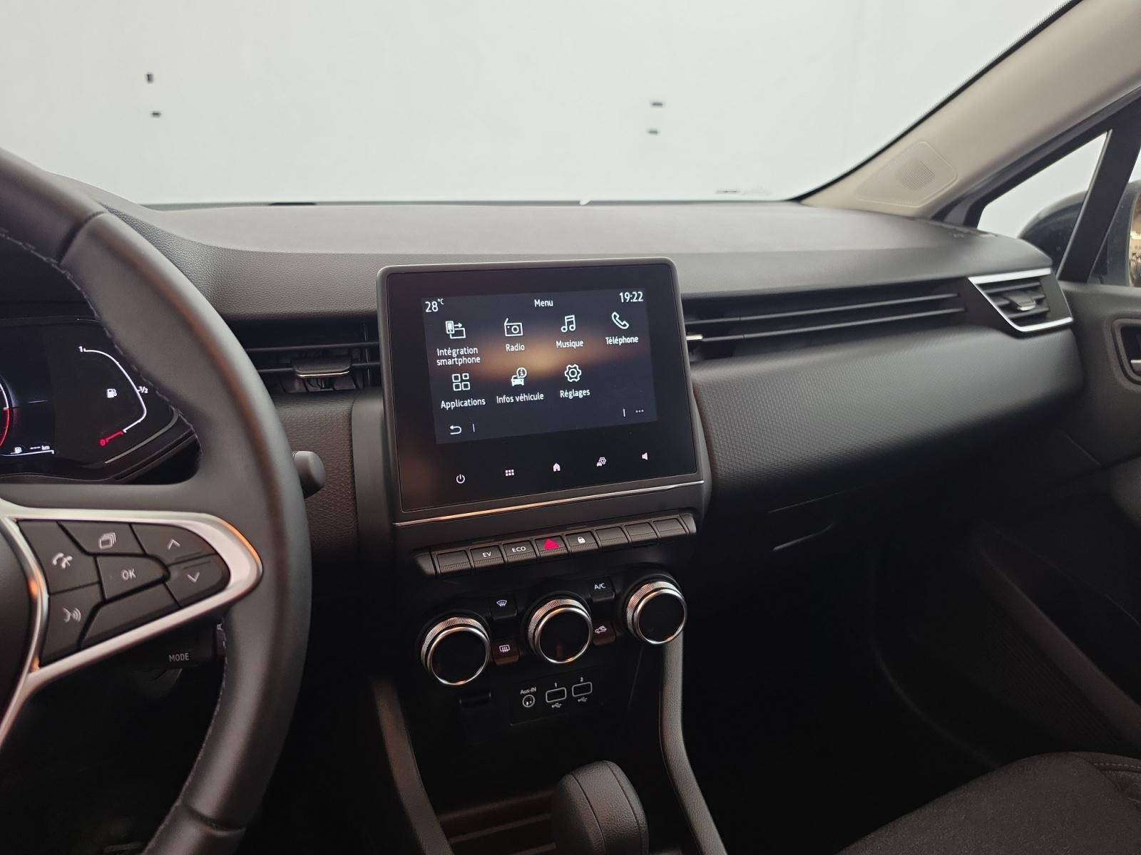 Vente en ligne Renault Clio 5 Clio E-Tech full hybrid 145 au prix de 17 350 €