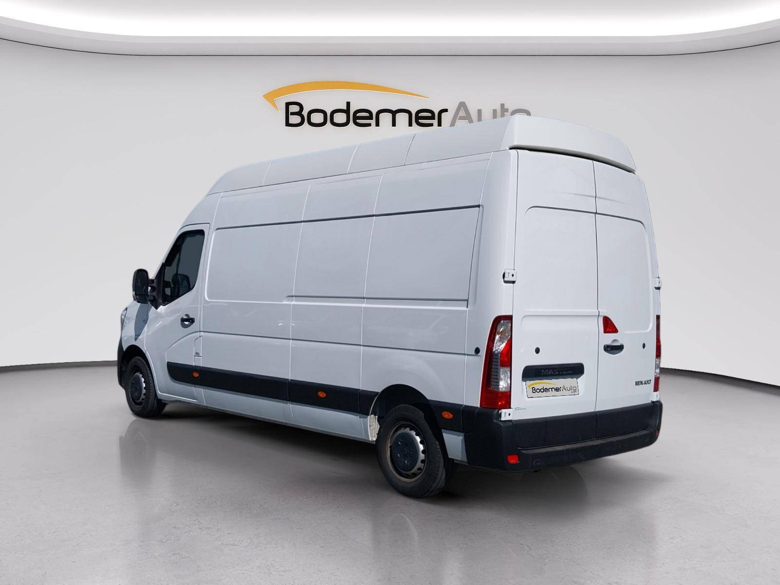 Vente en ligne Renault Master Fourgon MASTER FGN TRAC F3500 L3H3 BLUE DCI 135 au prix de 26 490 €