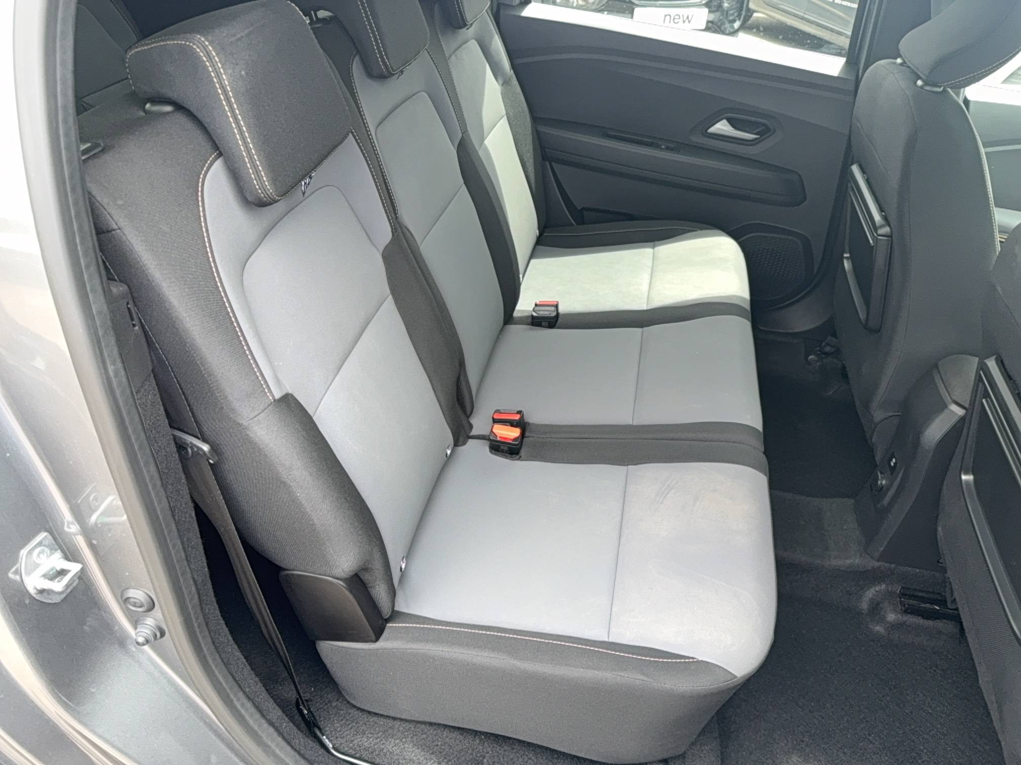 Vente en ligne Dacia Jogger  Hybrid 140 7 places GSR2 au prix de 25 890 €