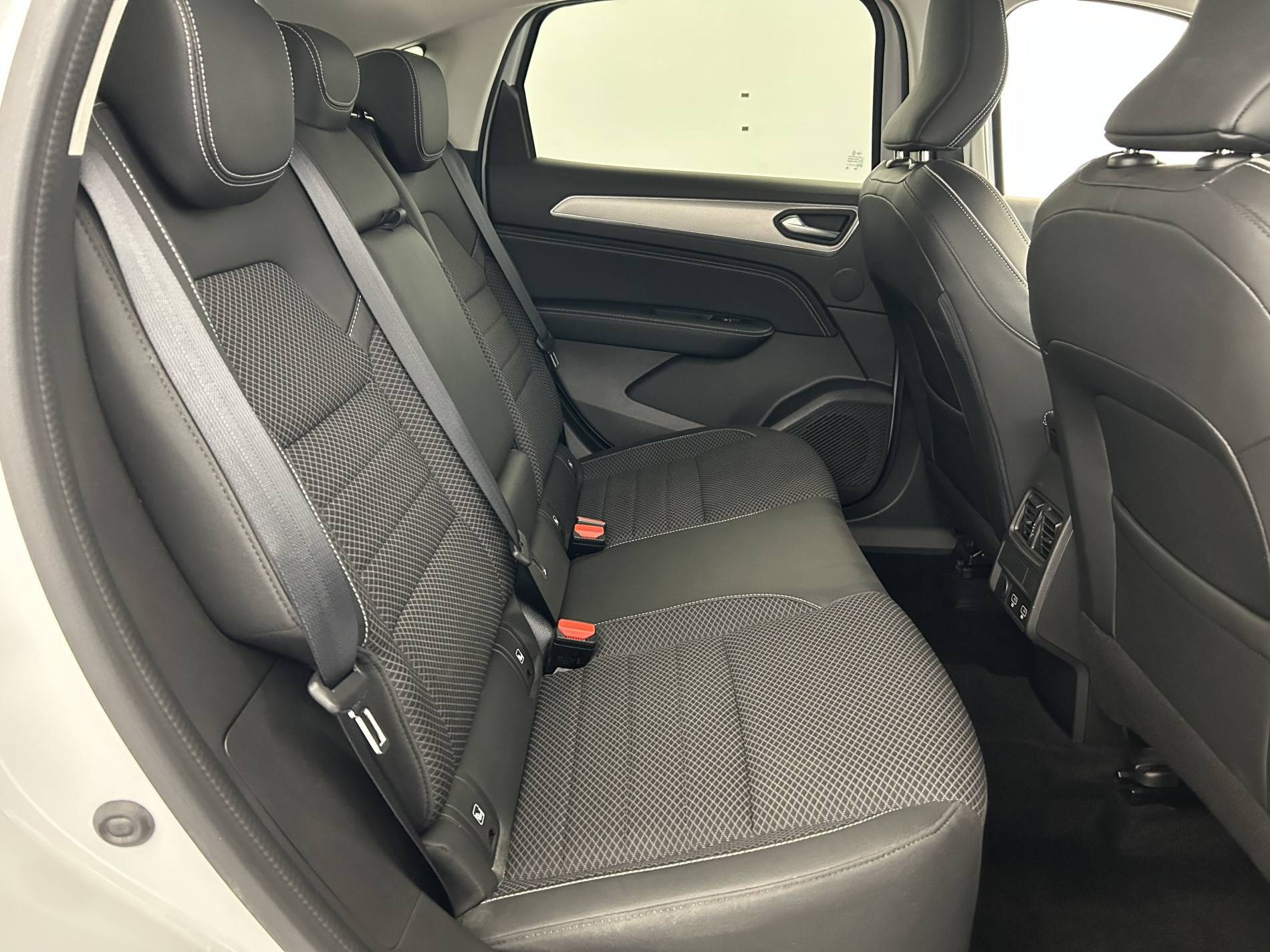Vente en ligne Renault Arkana  E-Tech 145 - 21B au prix de 17 890 €