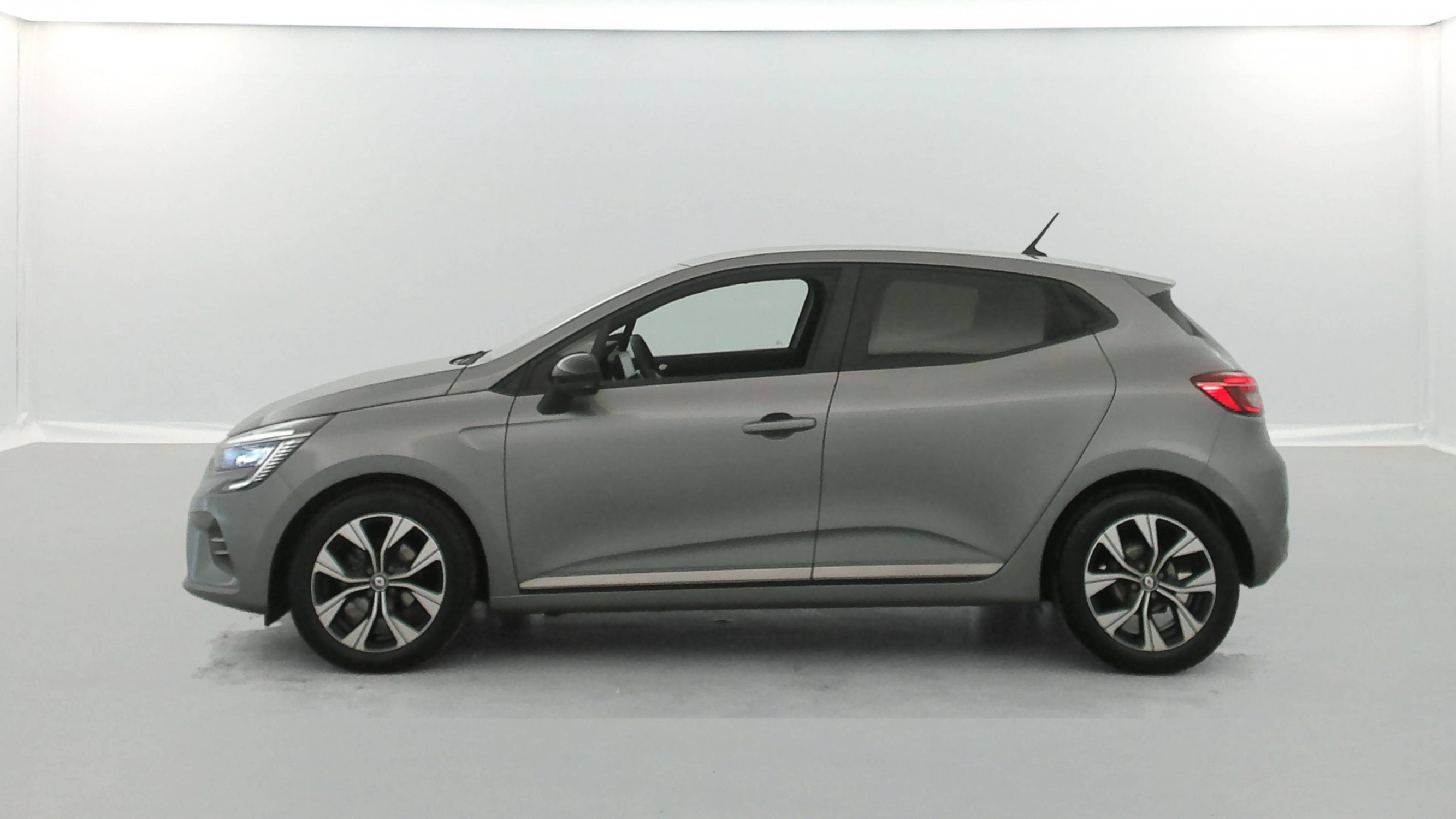 Vente en ligne Renault Clio 5 Clio TCe 90 au prix de 14 290 €