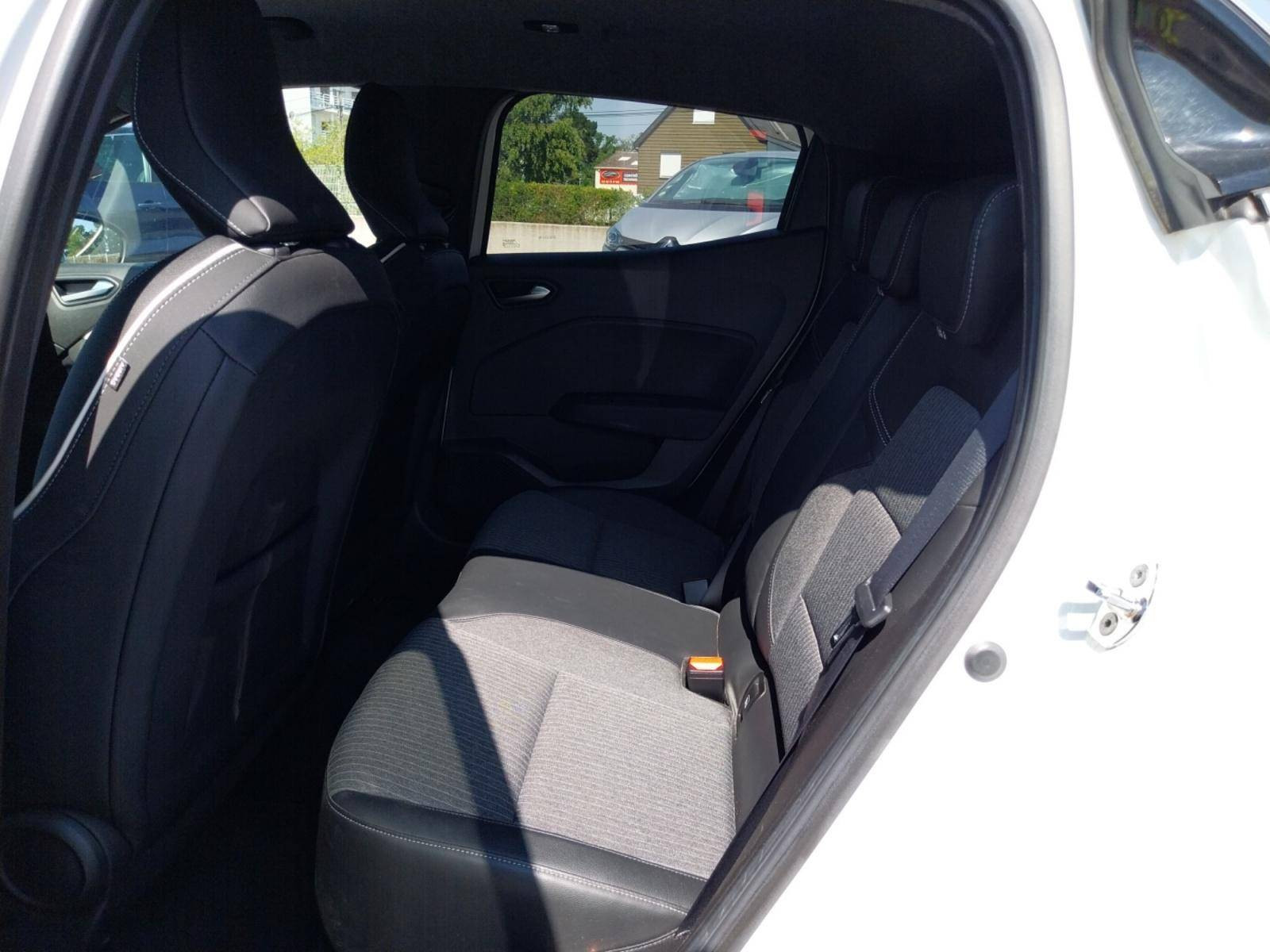 Vente en ligne Renault Clio 5 Clio TCe 90 au prix de 14 950 €