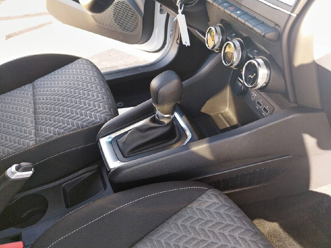 Vente en ligne Renault Clio 5 Clio E-Tech hybride 145 au prix de 16 490 €