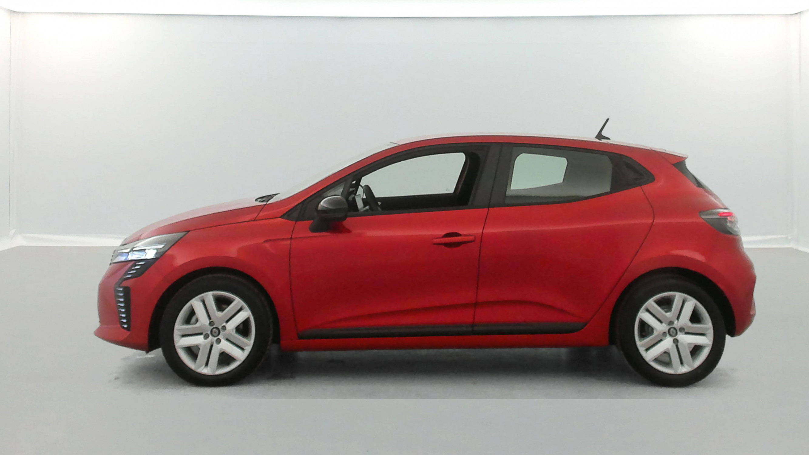 Vente en ligne Renault Clio 5 Clio E-Tech full hybrid 145 ch GSR2 au prix de 19 990 €