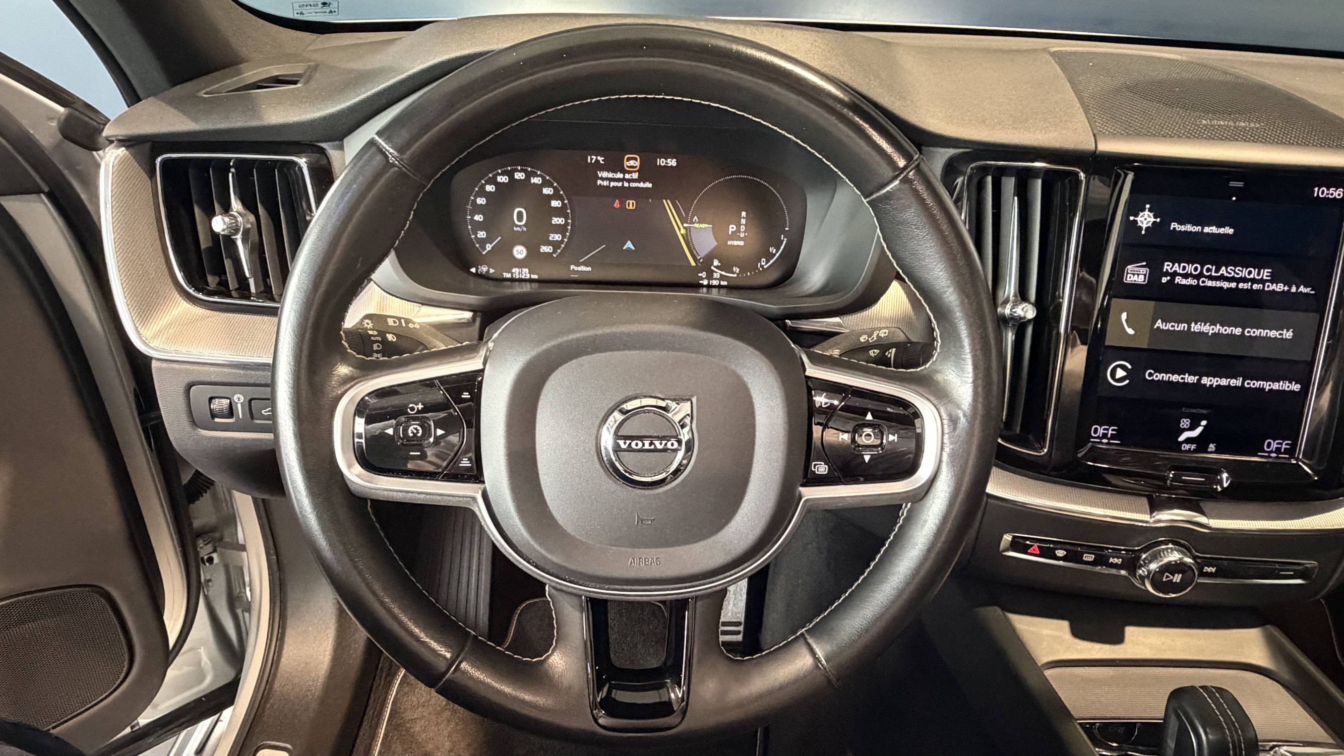 Vente en ligne Volvo XC60  T8 Recharge AWD 303 ch + 87 ch Geartronic 8 au prix de 41 990 €