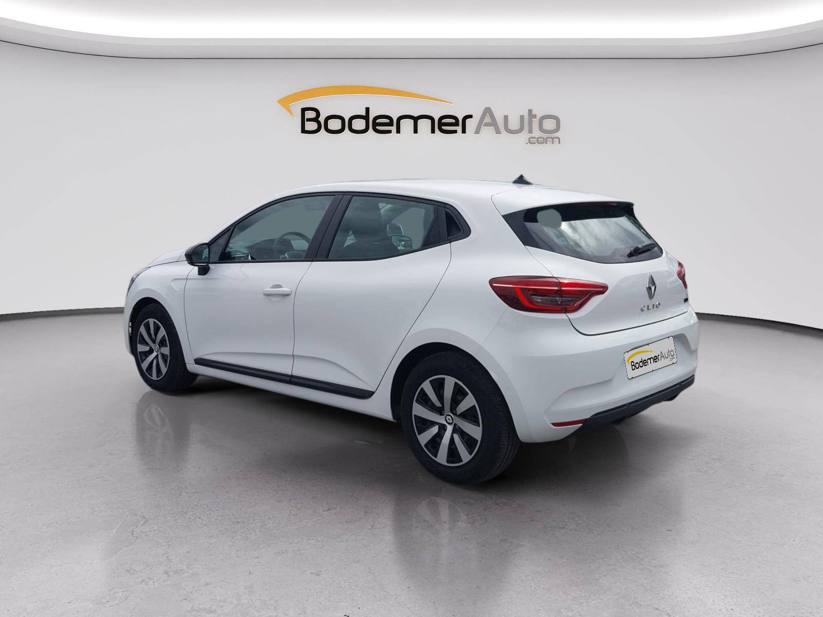 Vente en ligne Renault Clio 5 Clio E-Tech full hybrid 145 au prix de 17 350 €