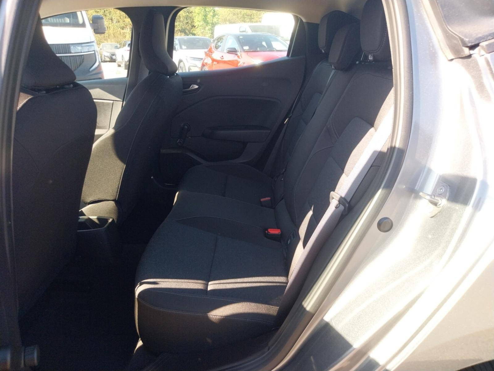 Vente en ligne Renault Clio 5 Clio TCe 90 au prix de 13 490 €