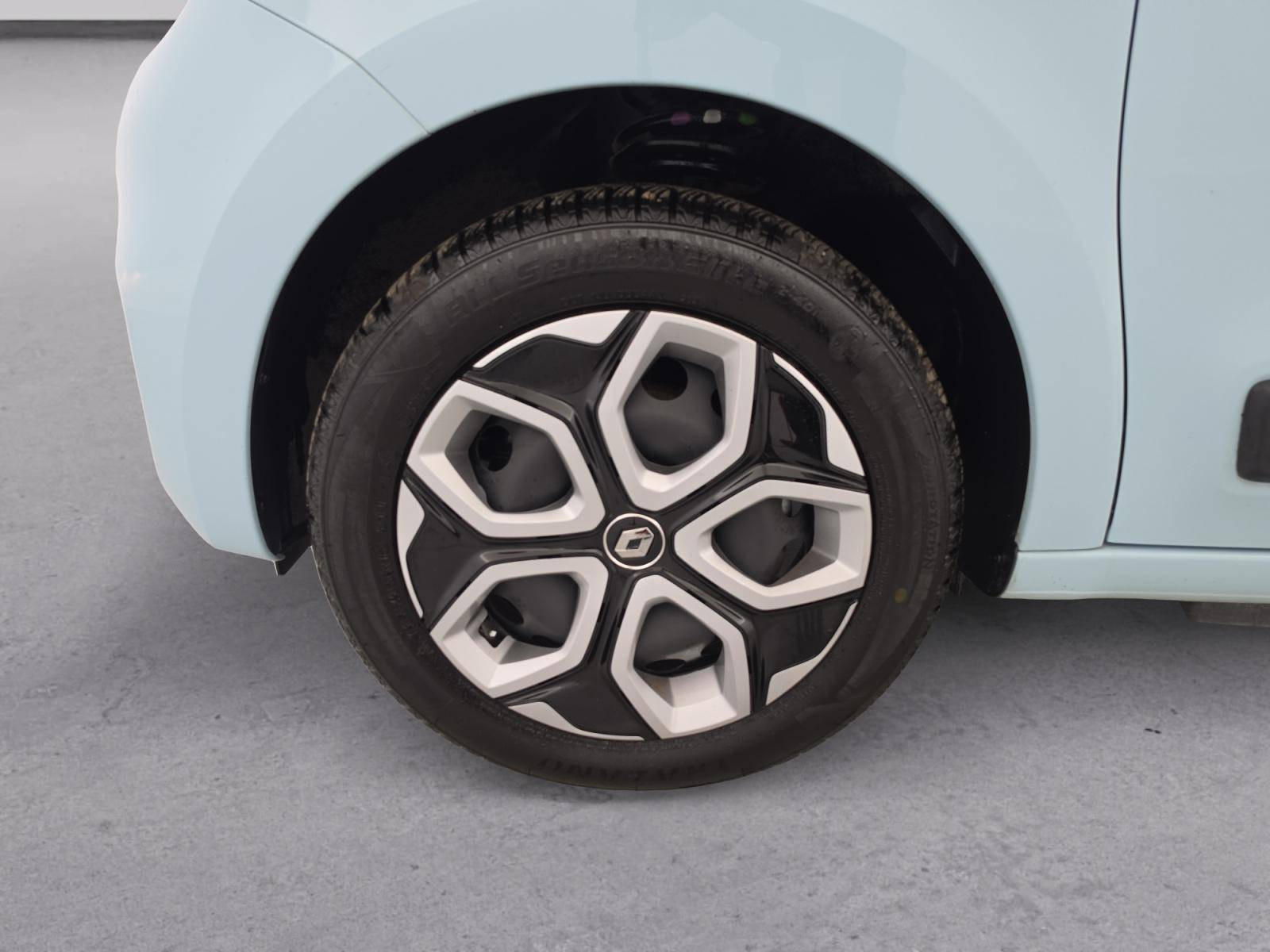 Vente en ligne Renault Twingo Electrique Twingo III E-Tech au prix de 11 990 €