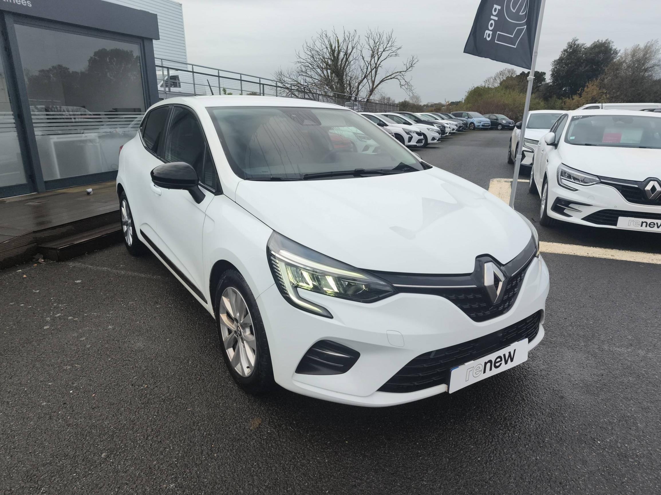 Vente en ligne Renault Clio 5 Clio TCe 100 GPL au prix de 12 990 €
