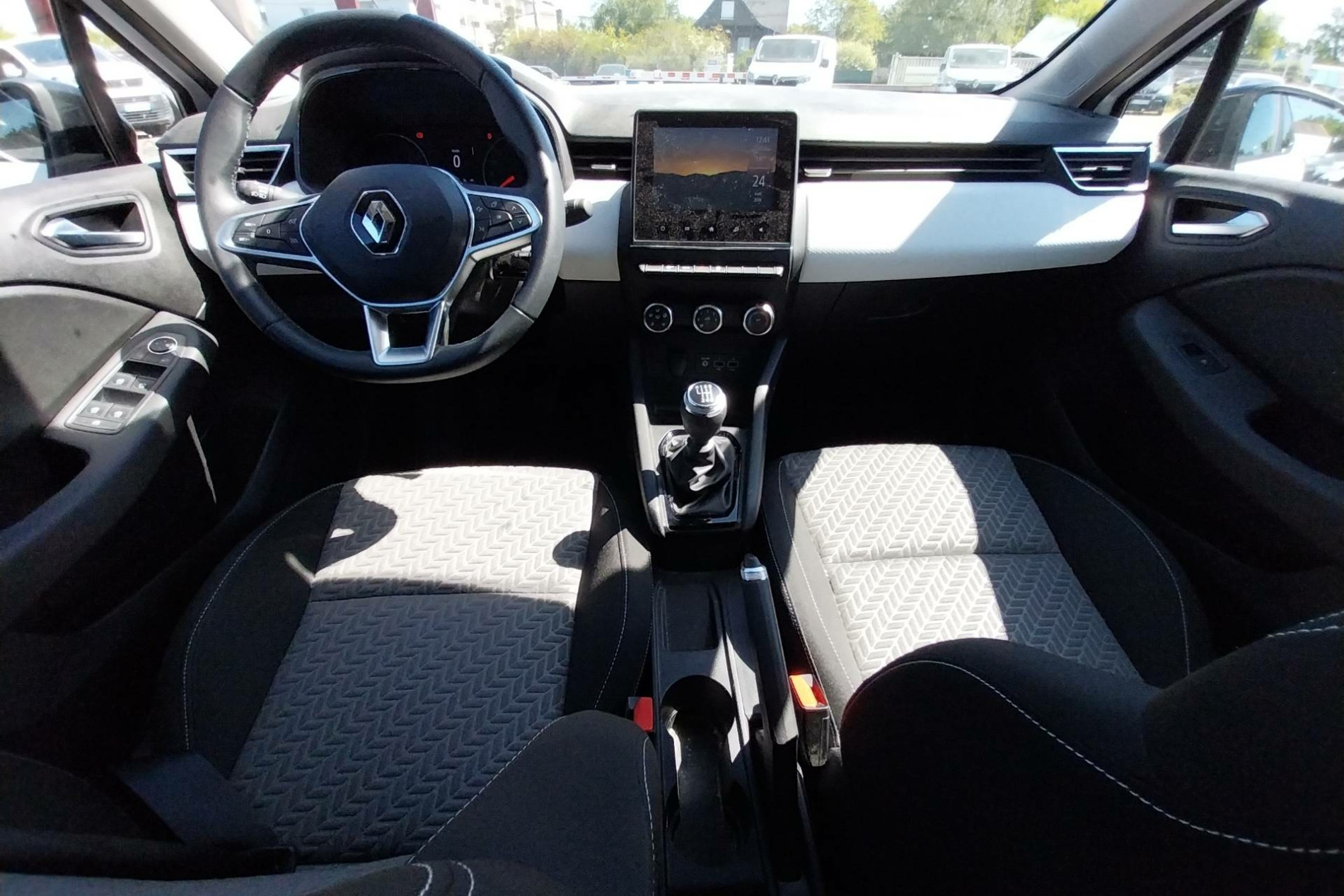 Vente en ligne Renault Clio 5 Clio TCe 90 au prix de 14 990 €