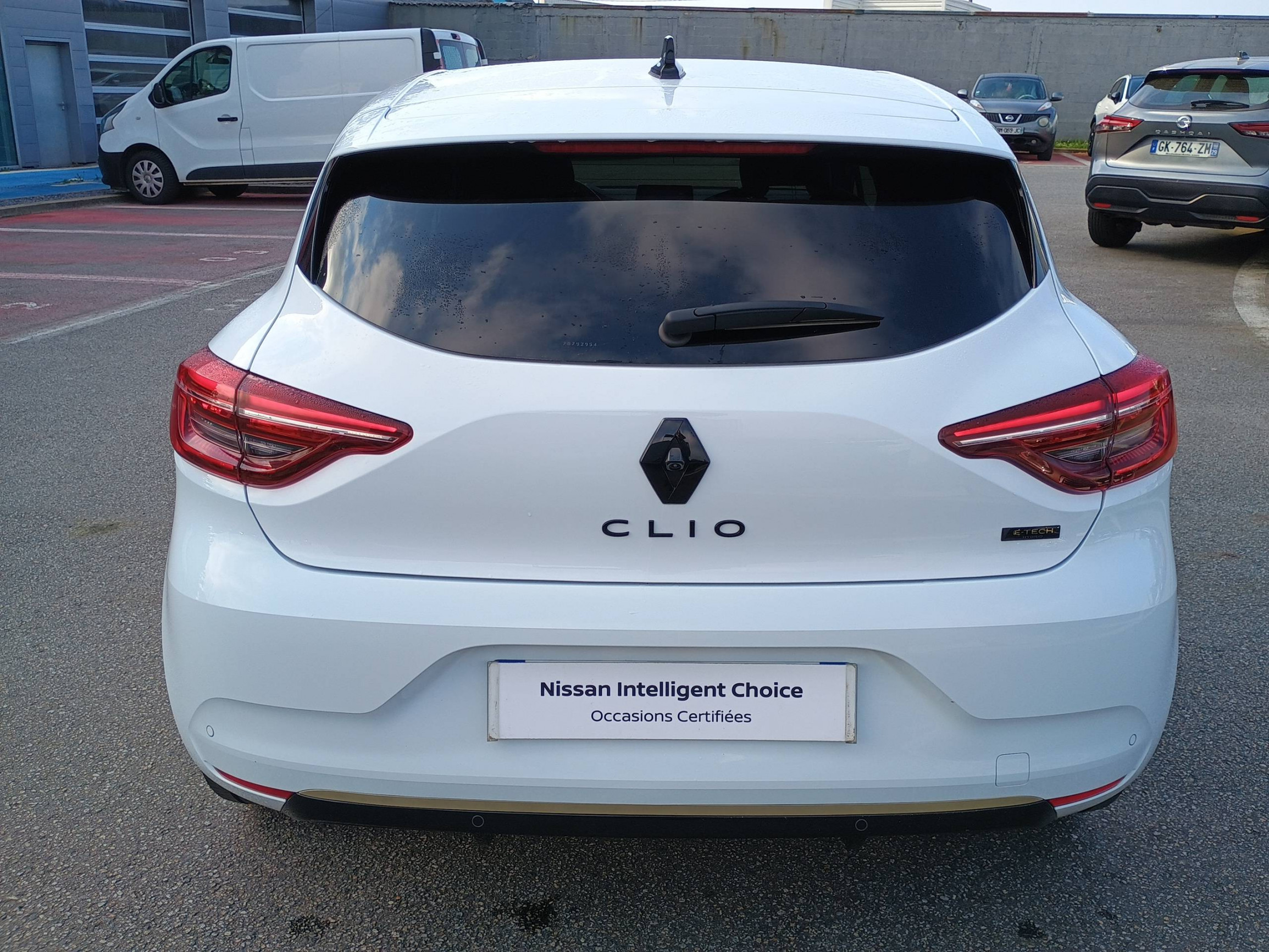 Vente en ligne Renault Clio 5 Clio E-Tech hybride 145 au prix de 20 490 €