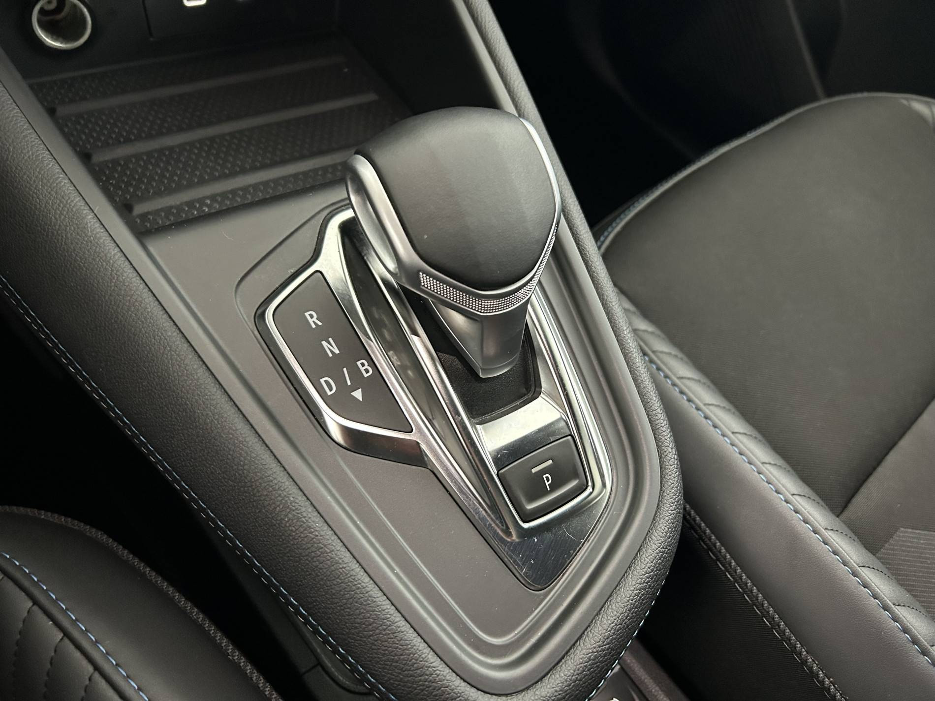 Vente en ligne Renault Captur  E-Tech full hybrid 145 ch au prix de 25 490 €