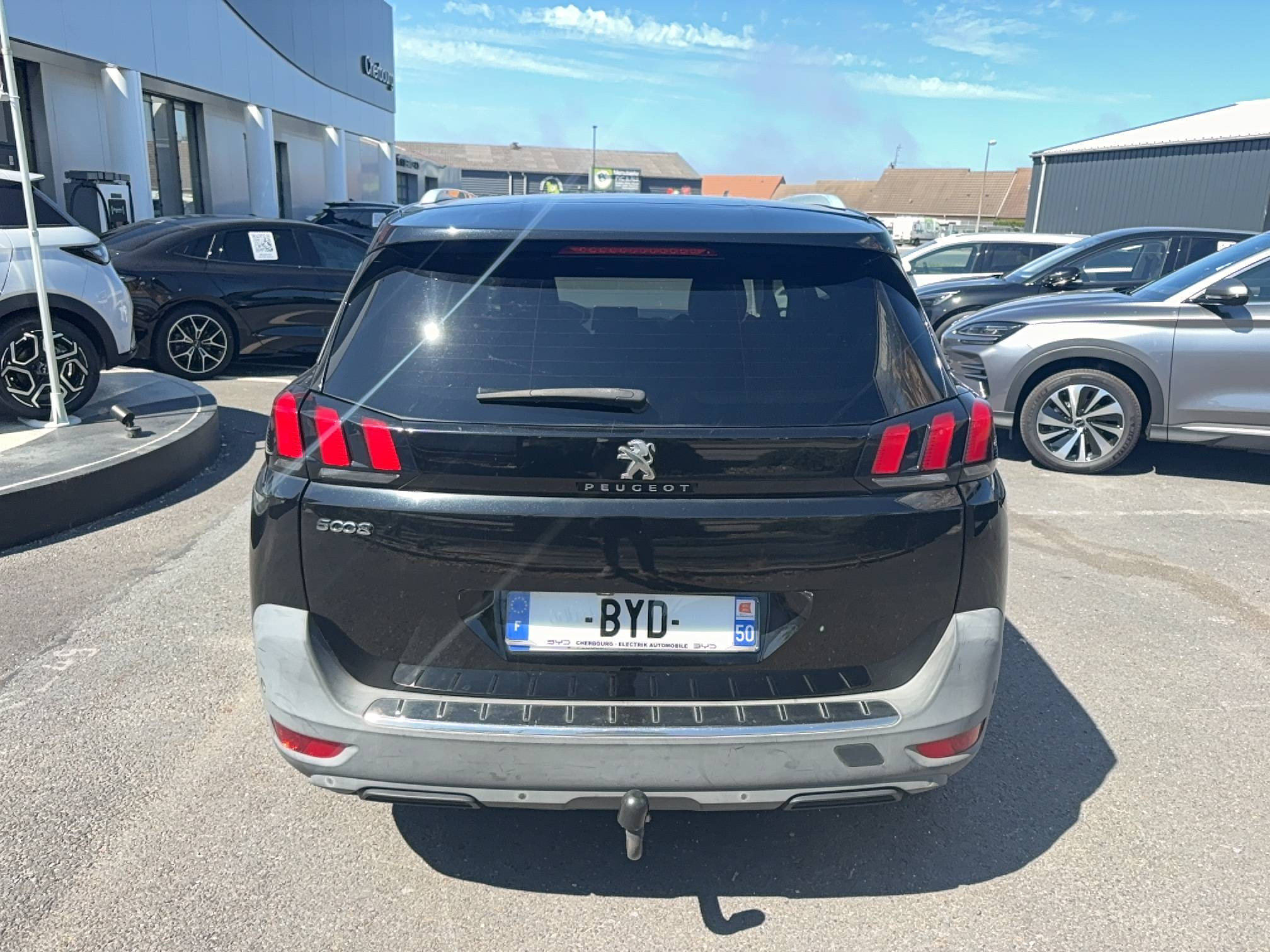 Vente en ligne Peugeot 5008  1.6 BlueHDi 120ch S&S EAT6 7 Places au prix de 14 990 €